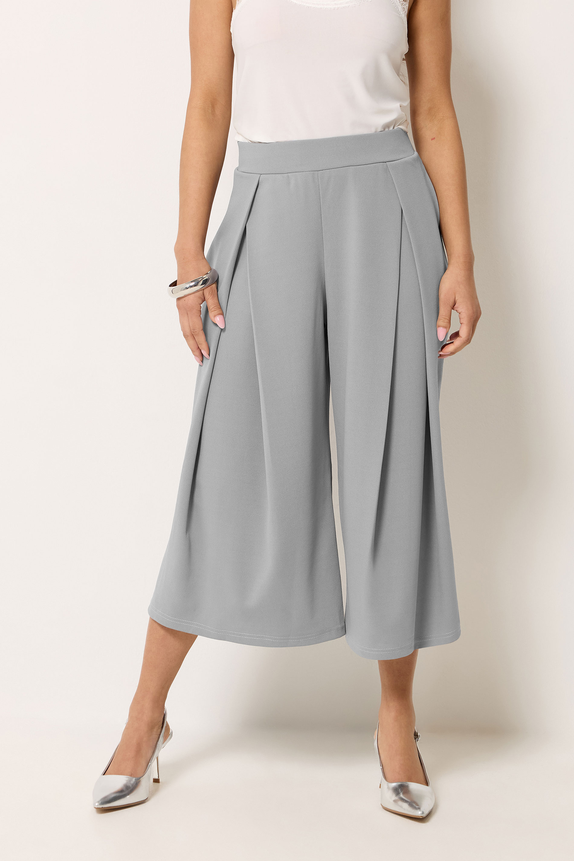 PixieGirl Petite Women's Grey Pleated Cropped Wide Leg Trousers | PixieGirl  1