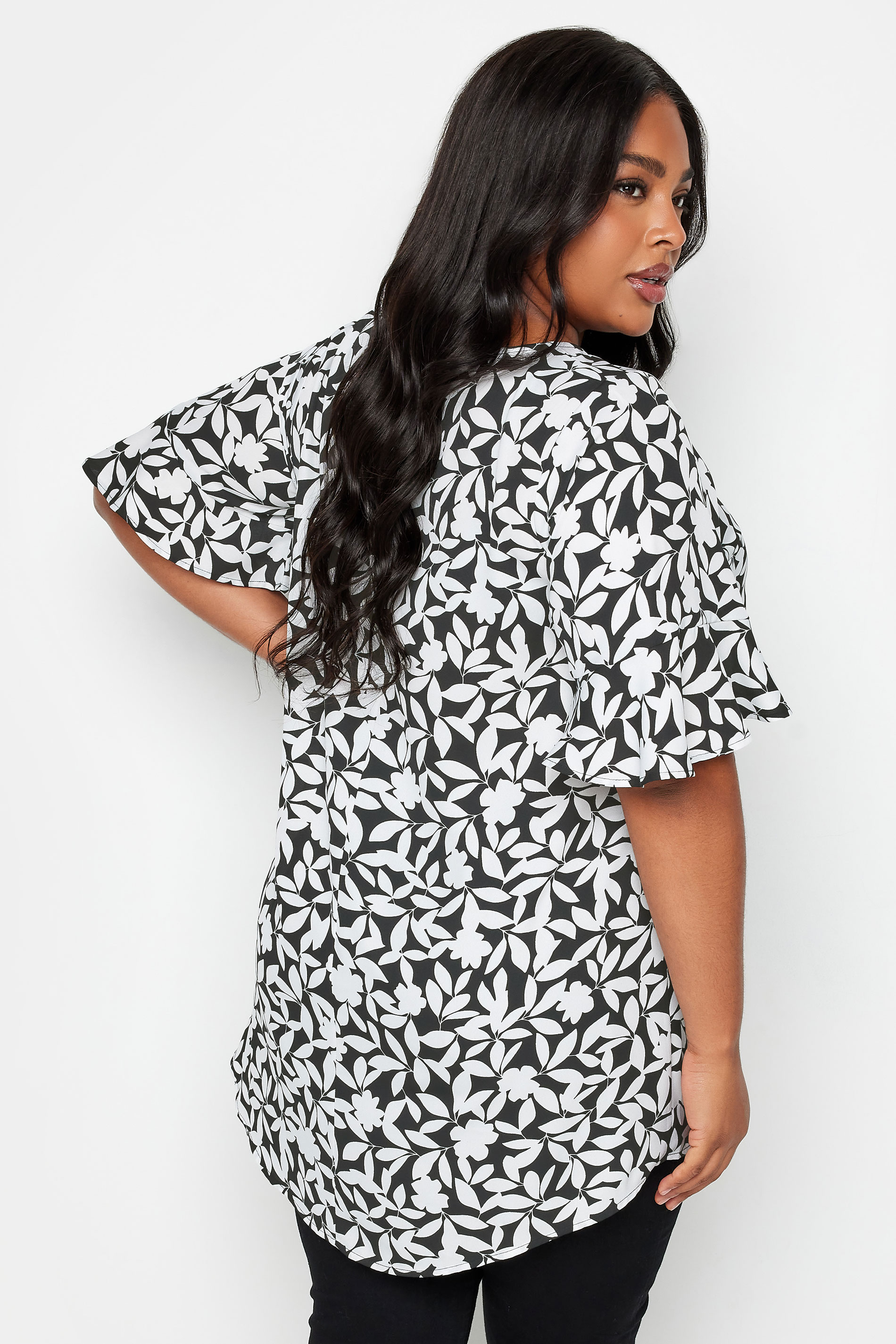 YOURS Plus Size Black Floral Print Keyhole Tunic Top | Yours Clothing 3