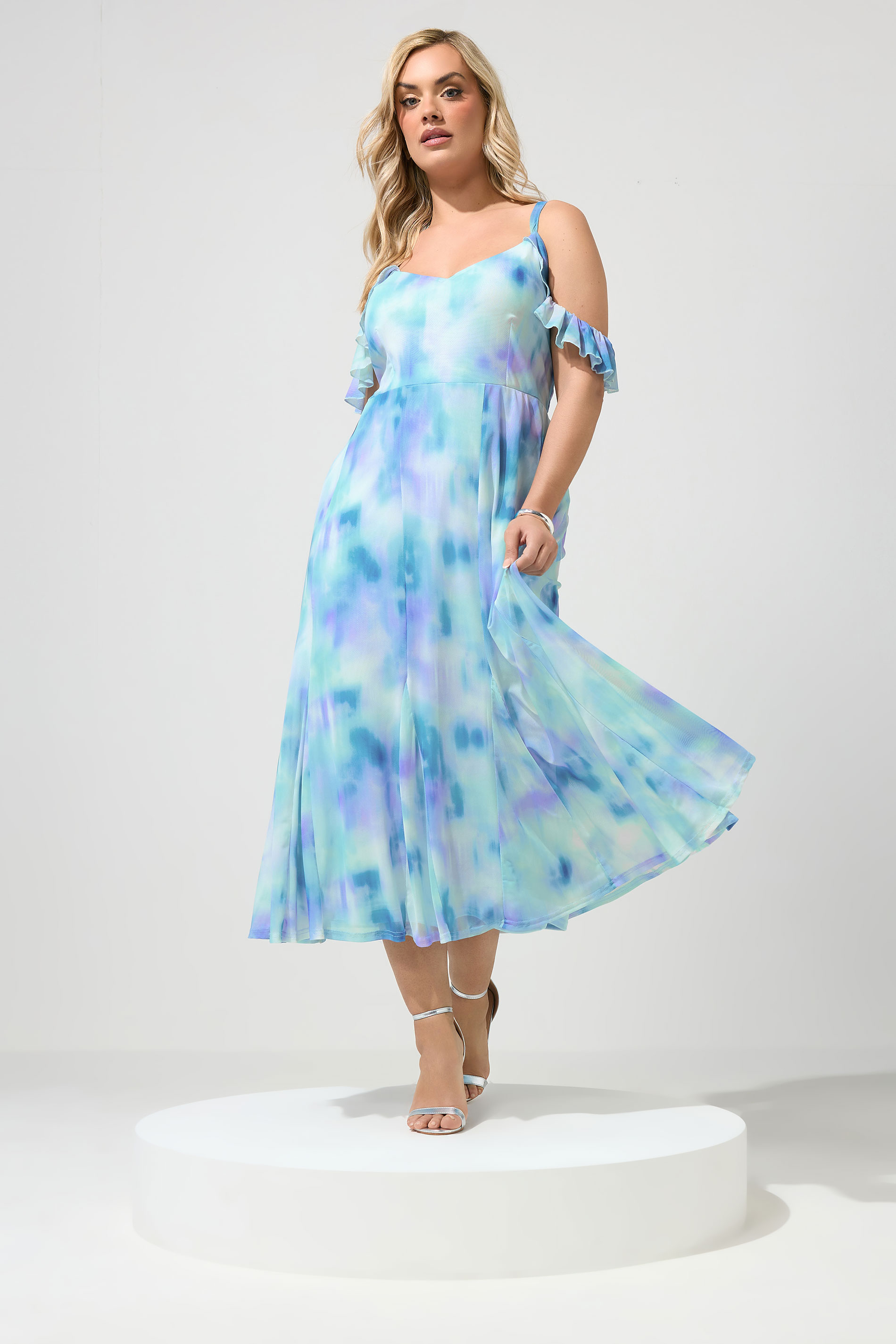 YOURS LONDON Plus Size Blue Abstract Colder Shoulder Dress | Yours Clothing 3