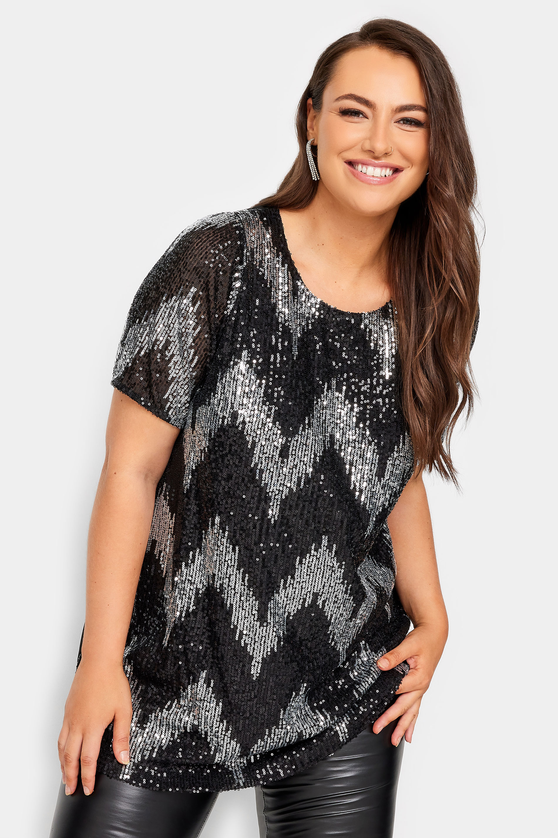 Product Video For YOURS LONDON Plus Size Zig Zag Print Sequin T-Shirt | Yours Clothing 1