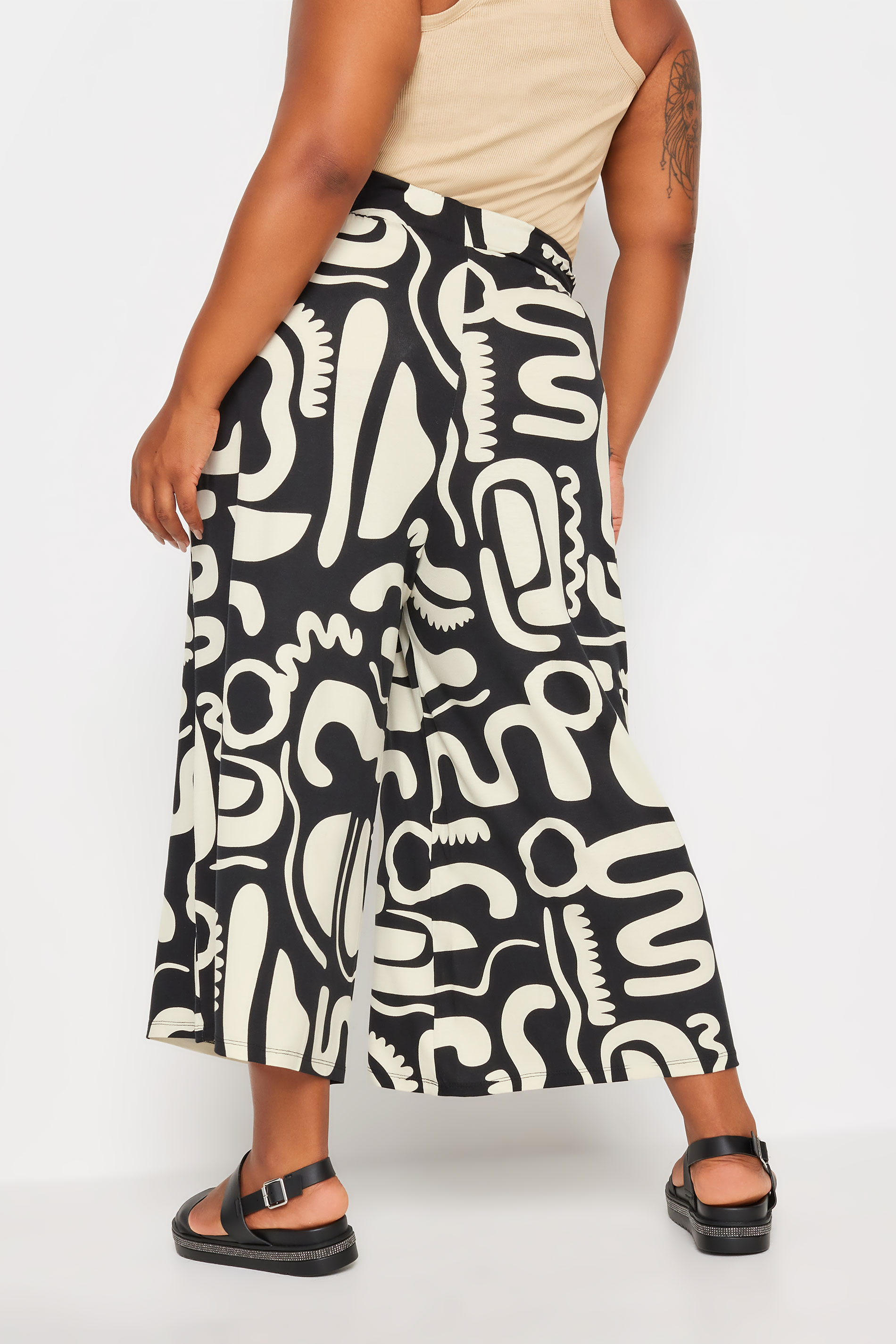 YOURS Plus Size Black & White Abstract Print Midaxi Culottes | Yours Clothing 3
