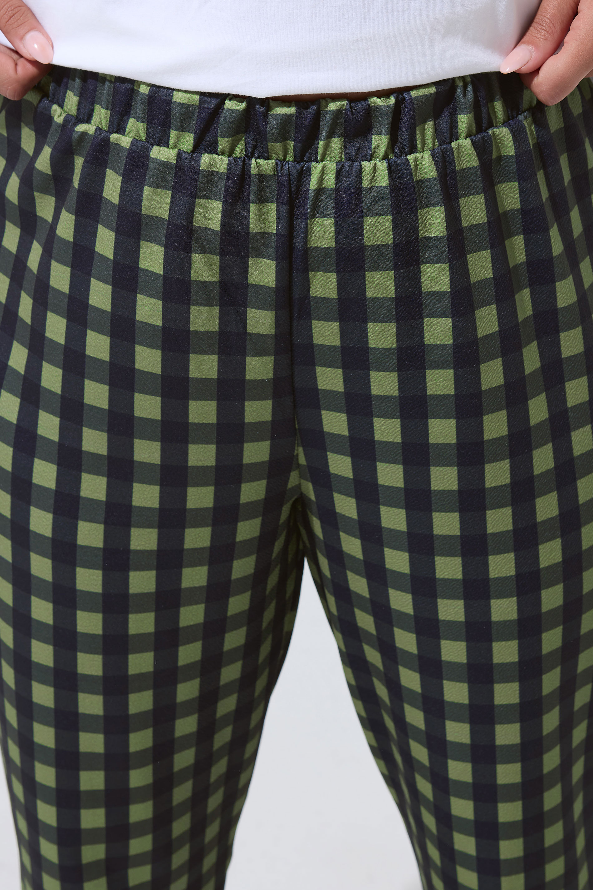 LIMITED COLLECTION Plus Size Khaki Green Gingham Barrel Trousers | Yours Clothing 4