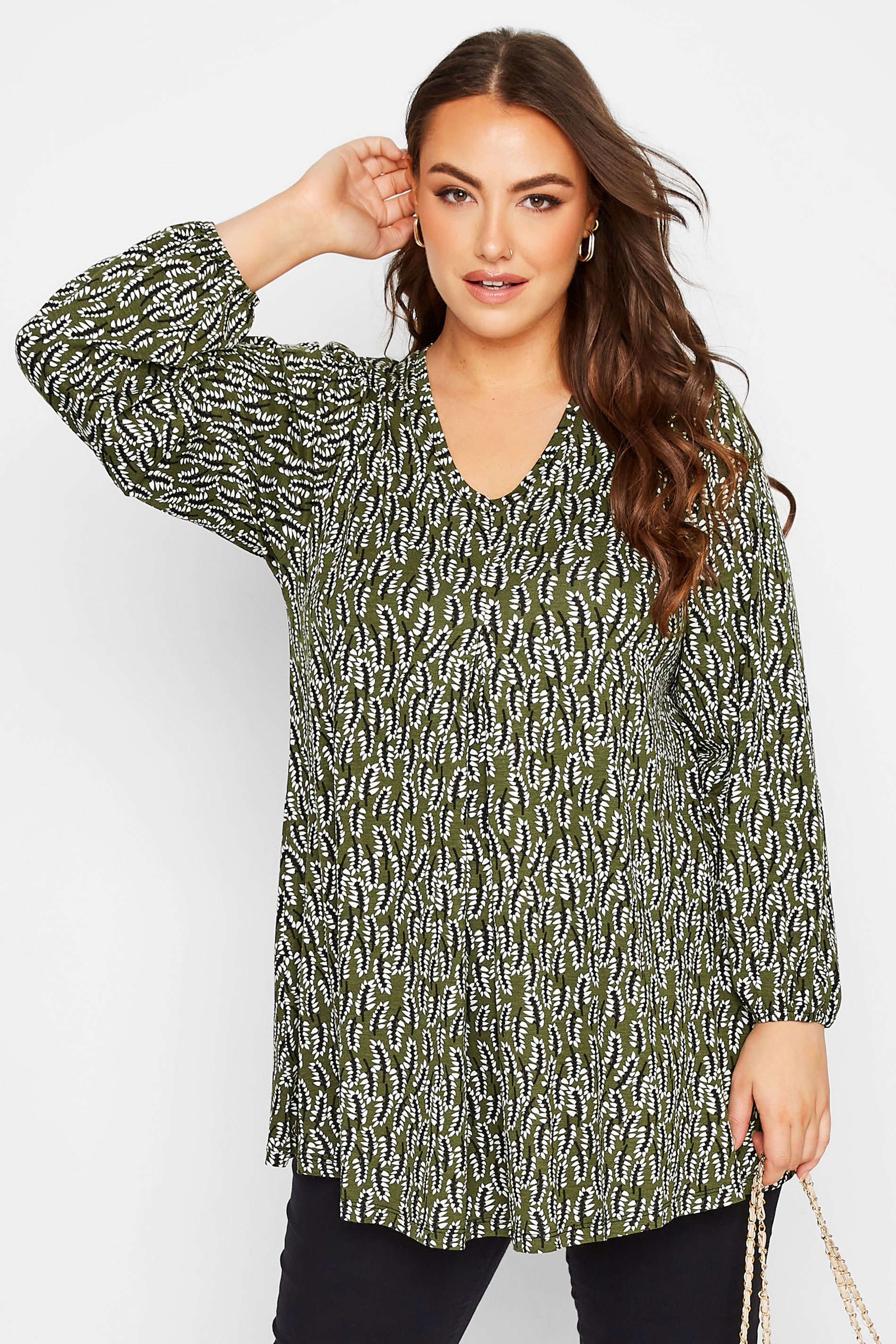 Curve Plus Size Long Sleeve Green Floral Pleated Top | Yours Clothing 1