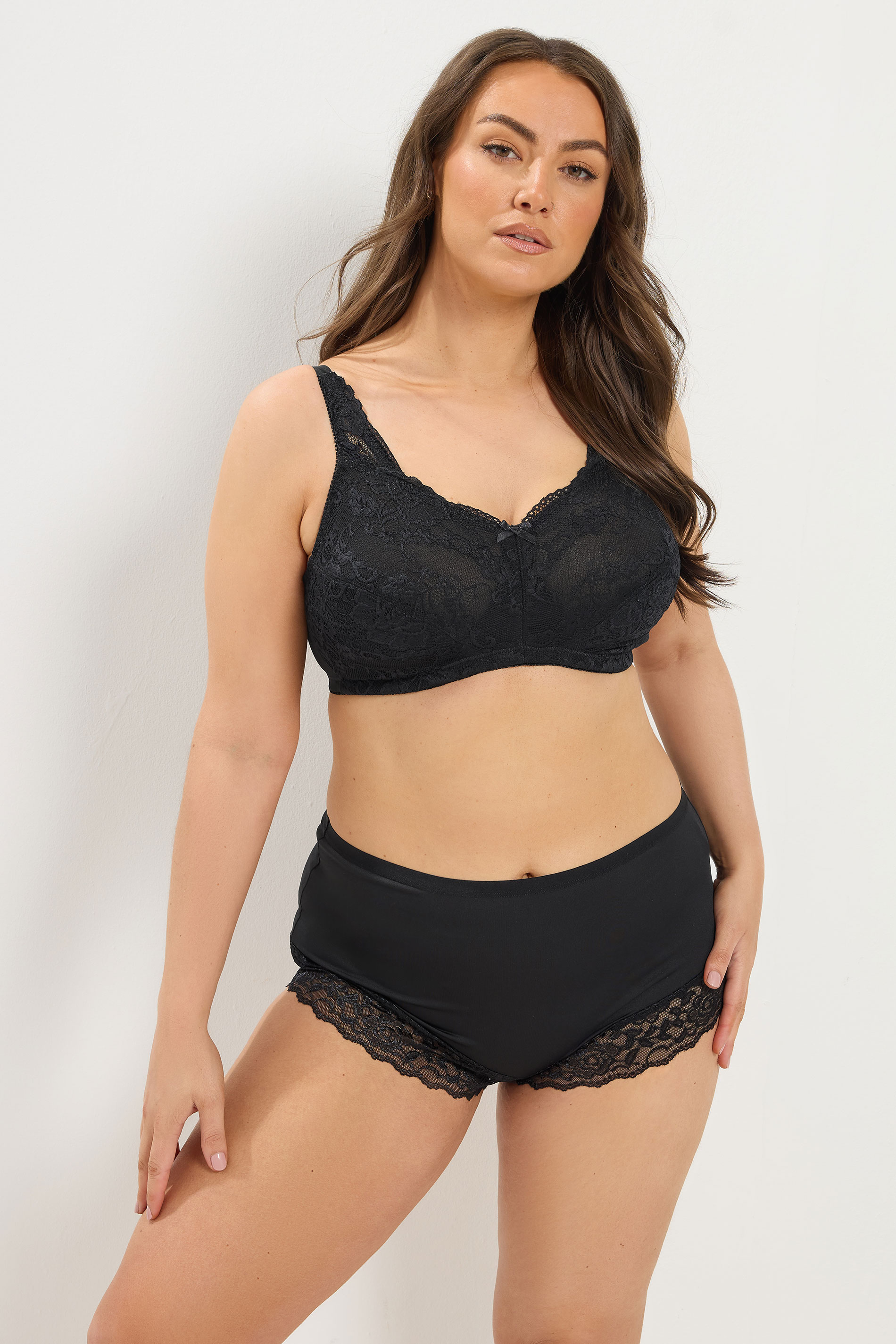 YOURS Plus Size Black Lace Non-Padded Non-Wired Full Cup Bra | Yours Clothing 1