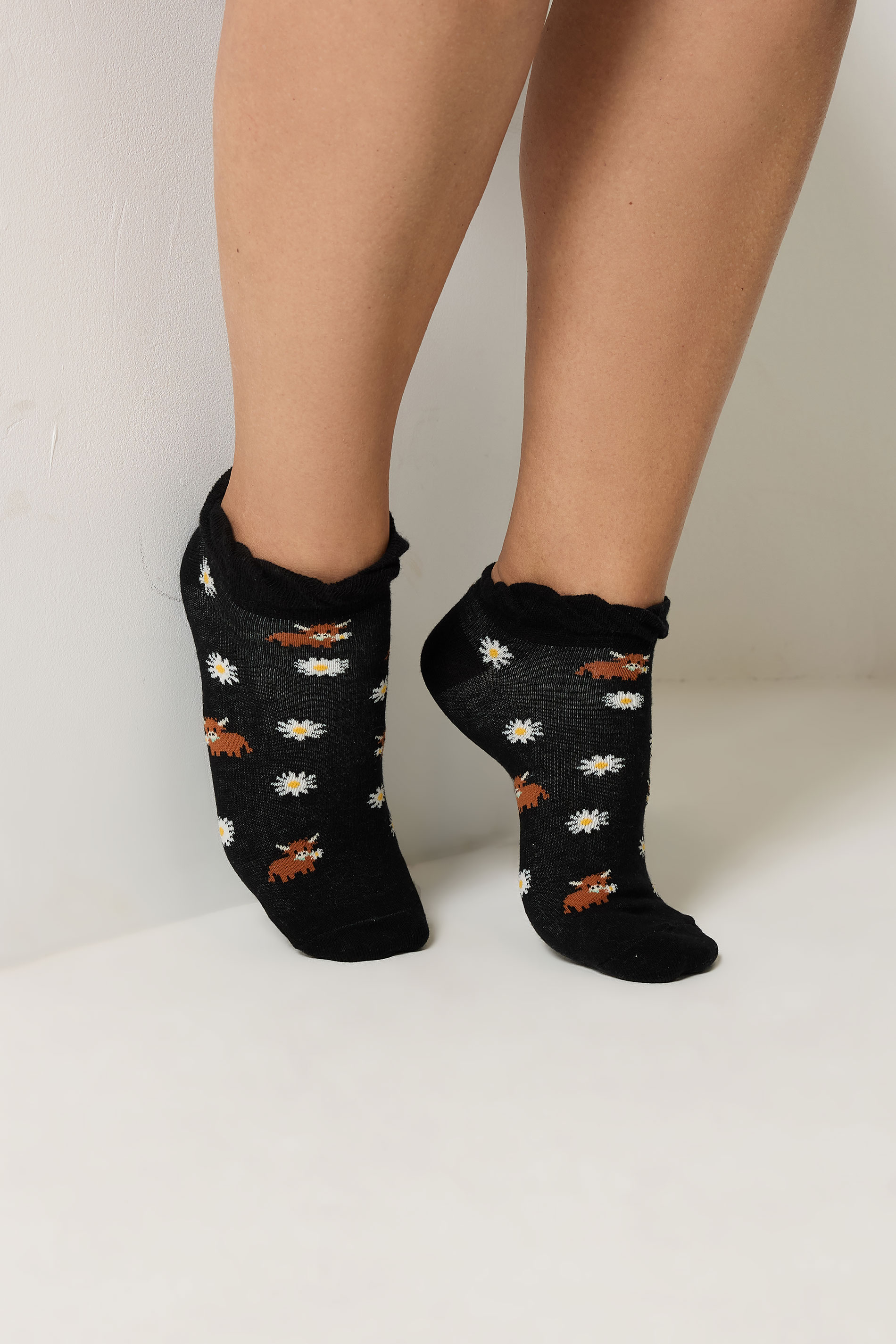 YOURSET 4 PACK Plus Size Pink Farm Animal Print Trainer Liner Socks | Yours Clothing 2