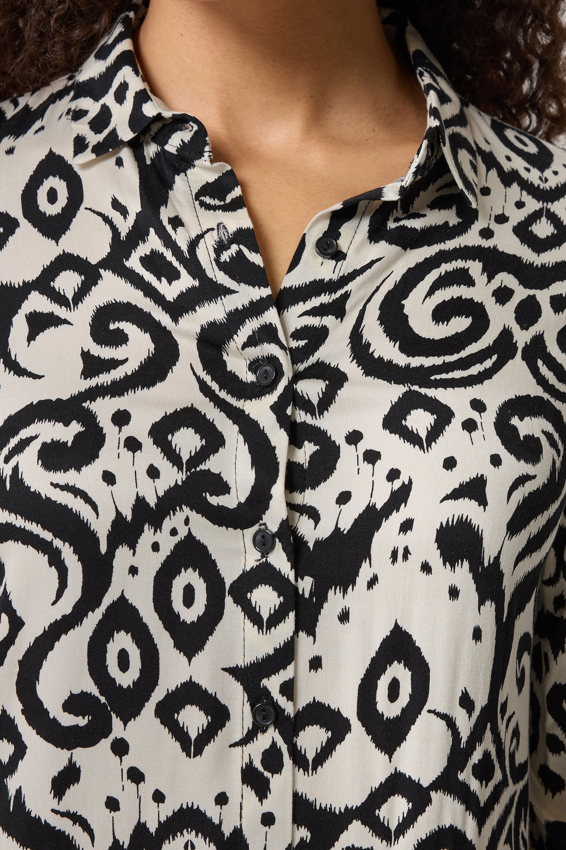 M&Co White & Black Ikat Print Tab Sleeve Shirt 5