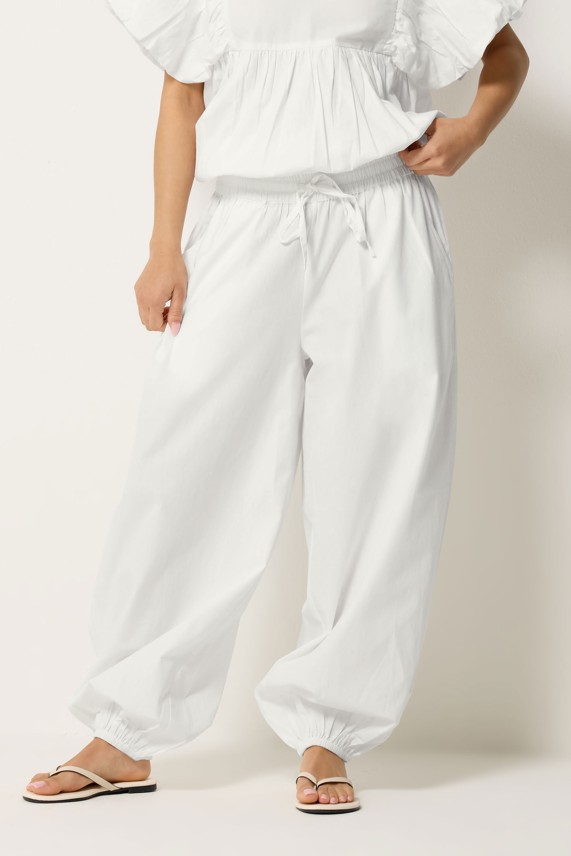 PixieGirl Petite Women's White Cotton Poplin Barrel Leg Trousers | PixieGirl 1