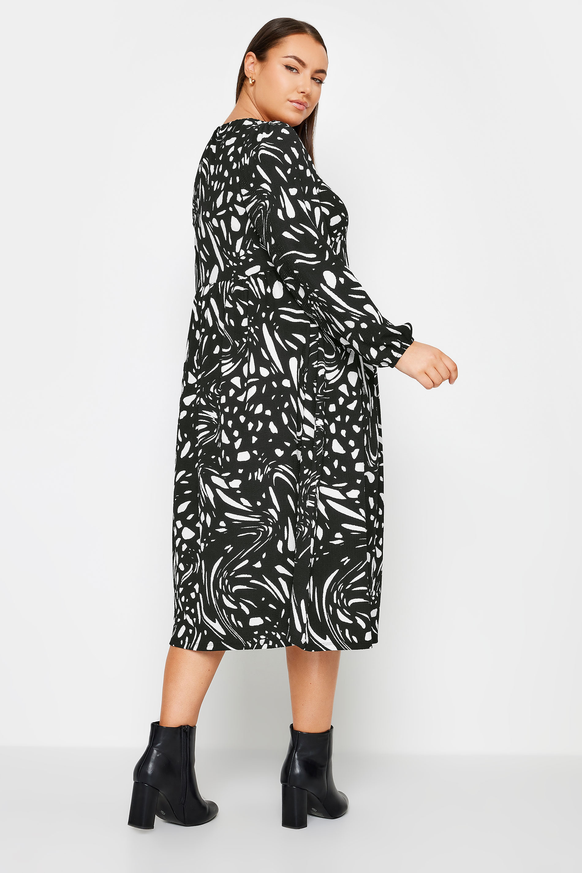YOURS Plus Size Black Abstract Print Midi Dress | Yours Clothing 3
