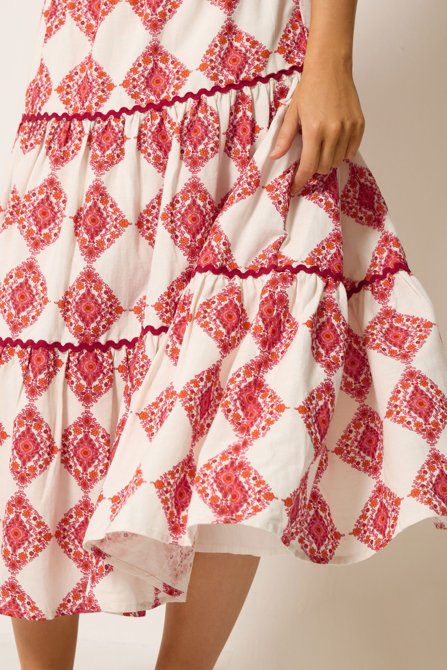 M&Co Ivory White Abstract Tile Print Maxi Skirt | M&Co 5