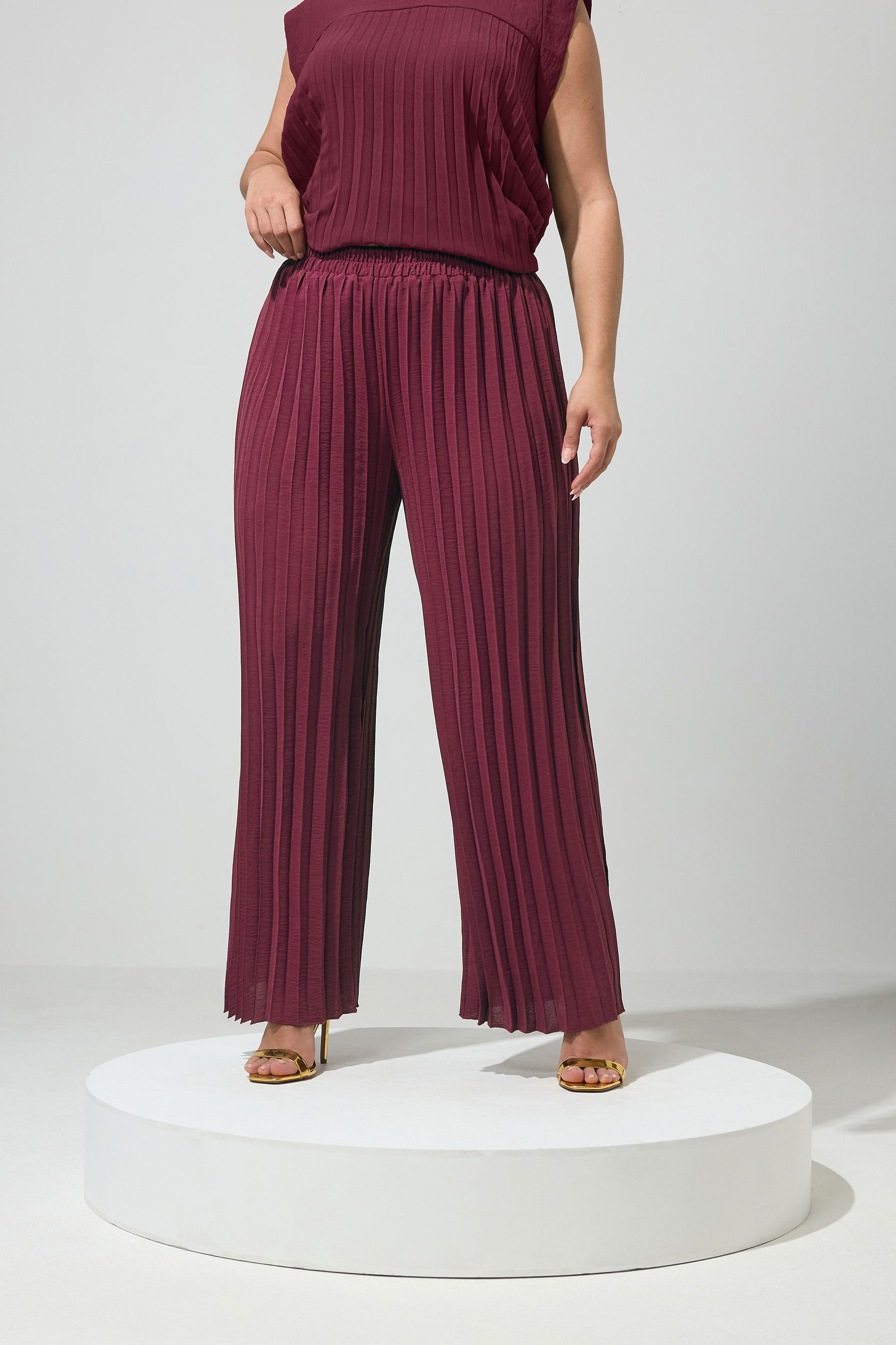 YOURS LONDON Plus Size Purple Pleated Trousers | Yours Clothing 1