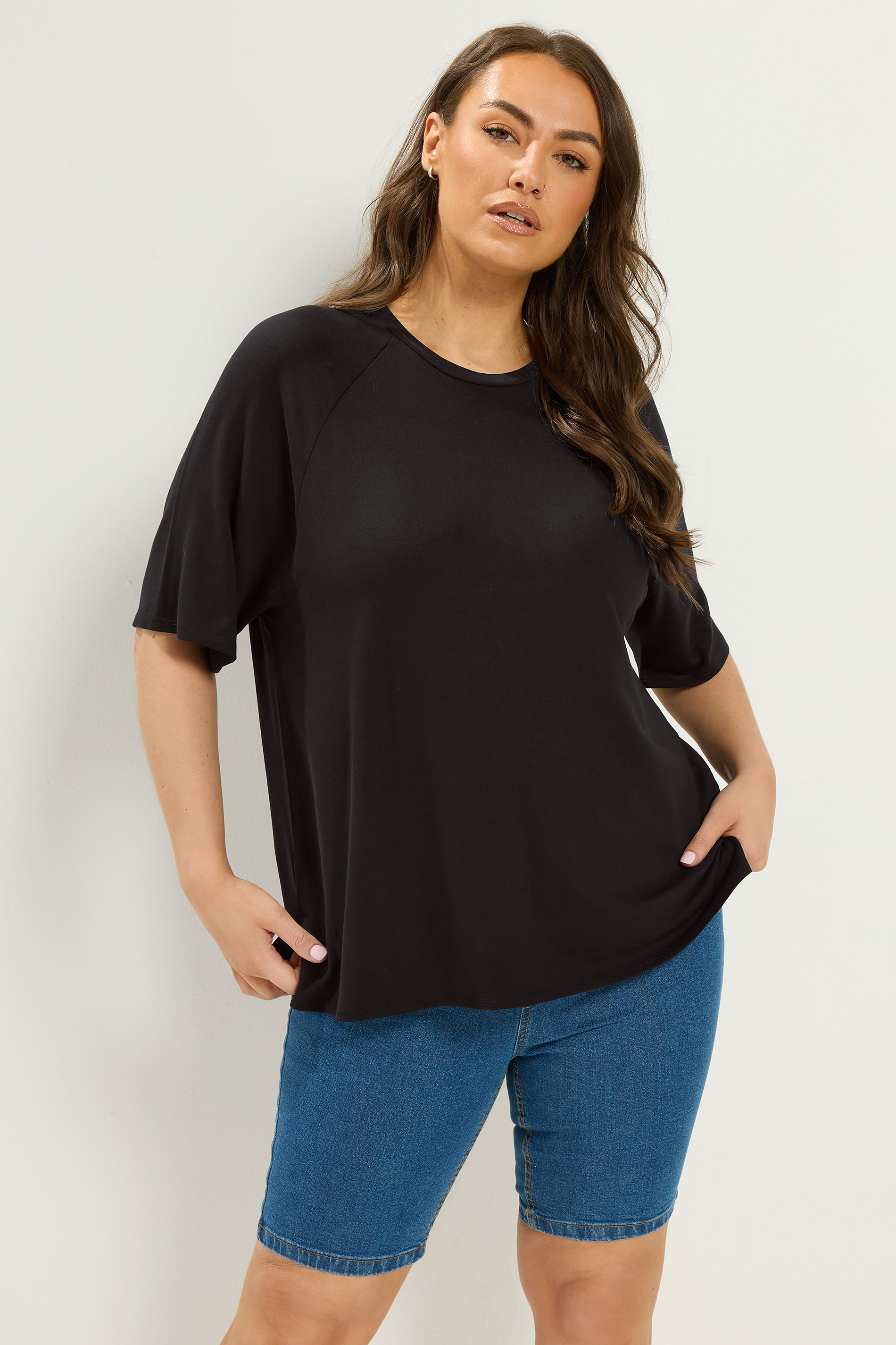 YOURS Plus Size Black Soft Touch Raglan T-Shirt 3