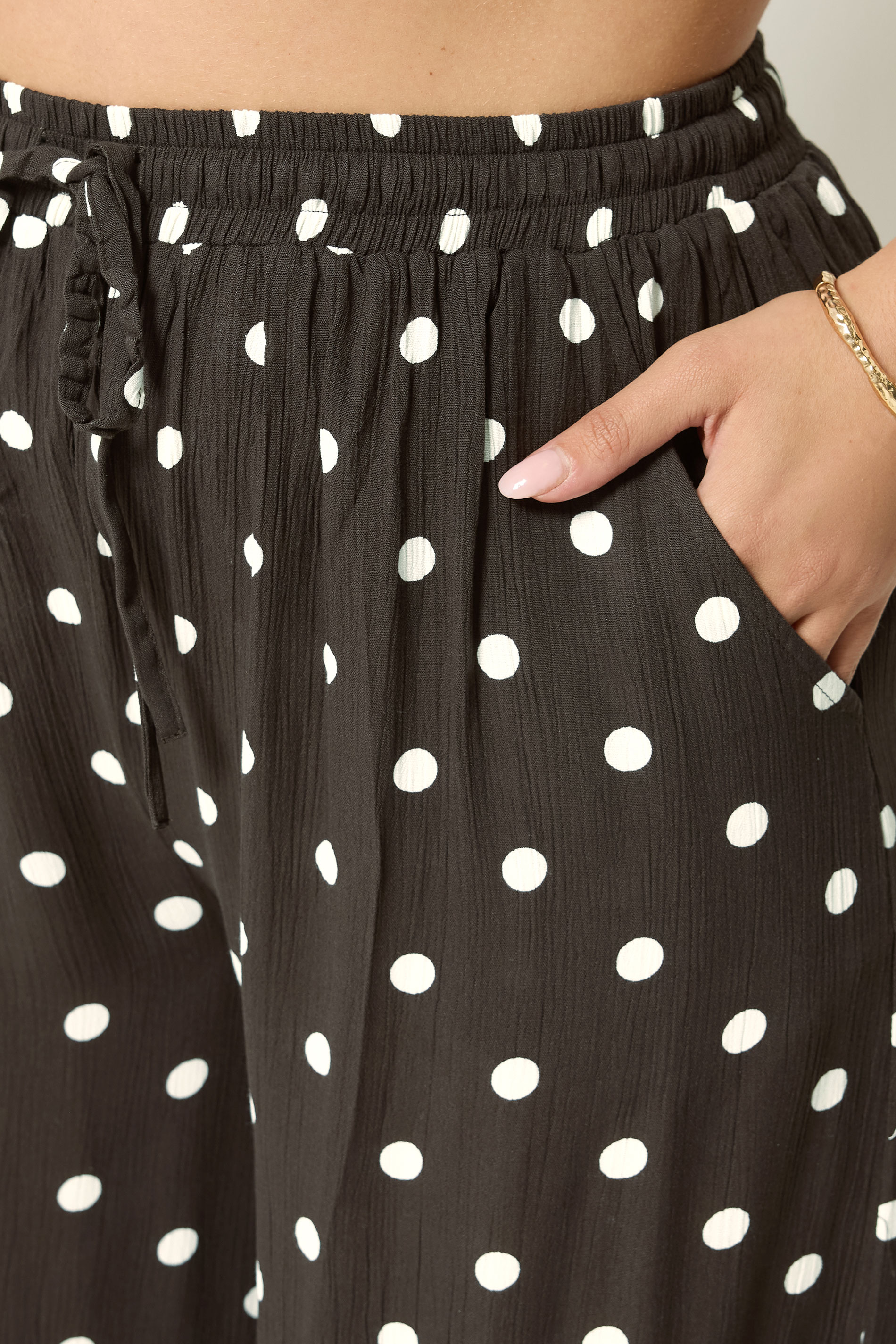 YOURS Plus Size Brown Polka Dot Crinkle Beachwear Wide Leg Trousers | Yours Clothing 4