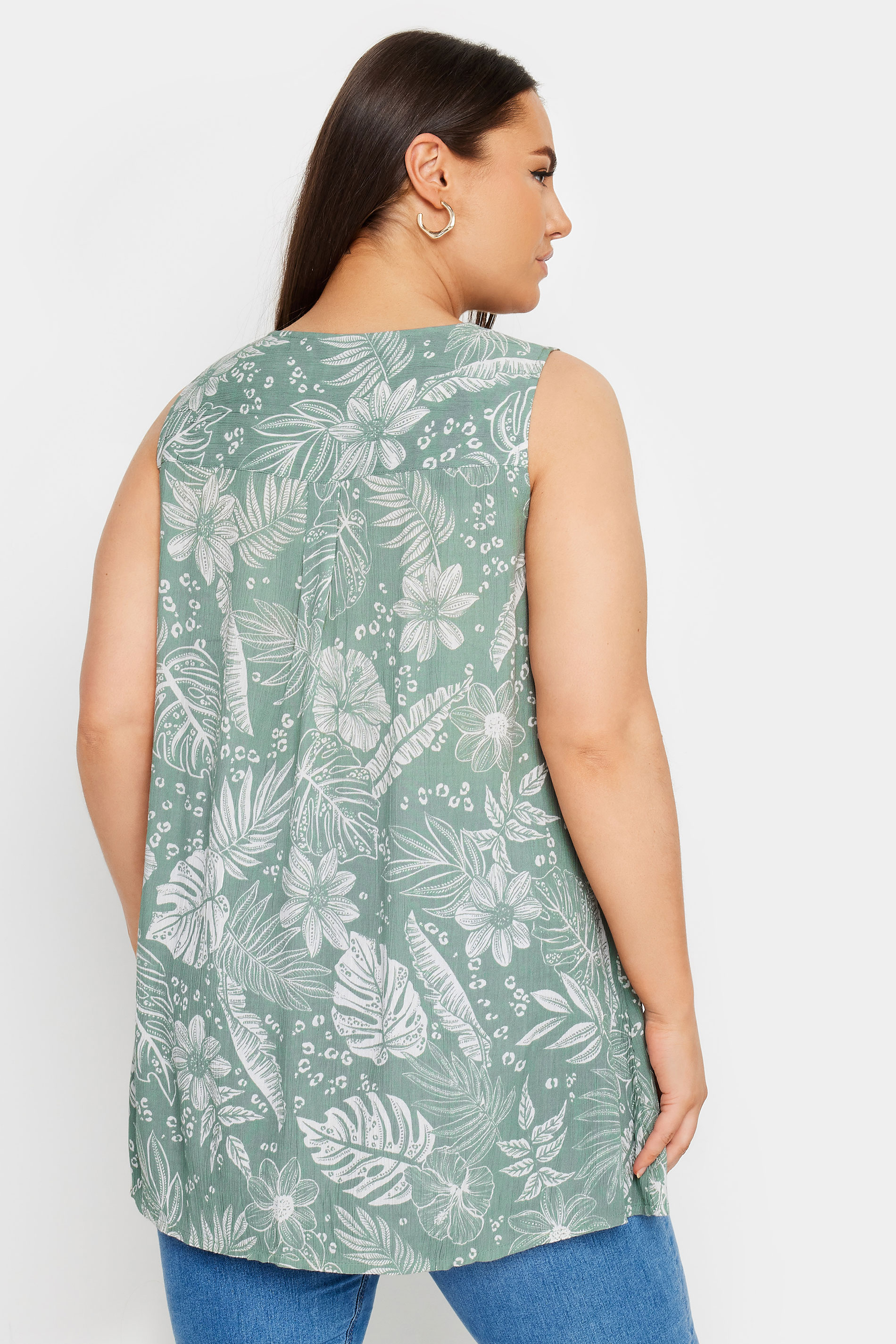 YOURS Plus Size Green Leaf Print Pleat Front Vest Top | Yours Clothing 3