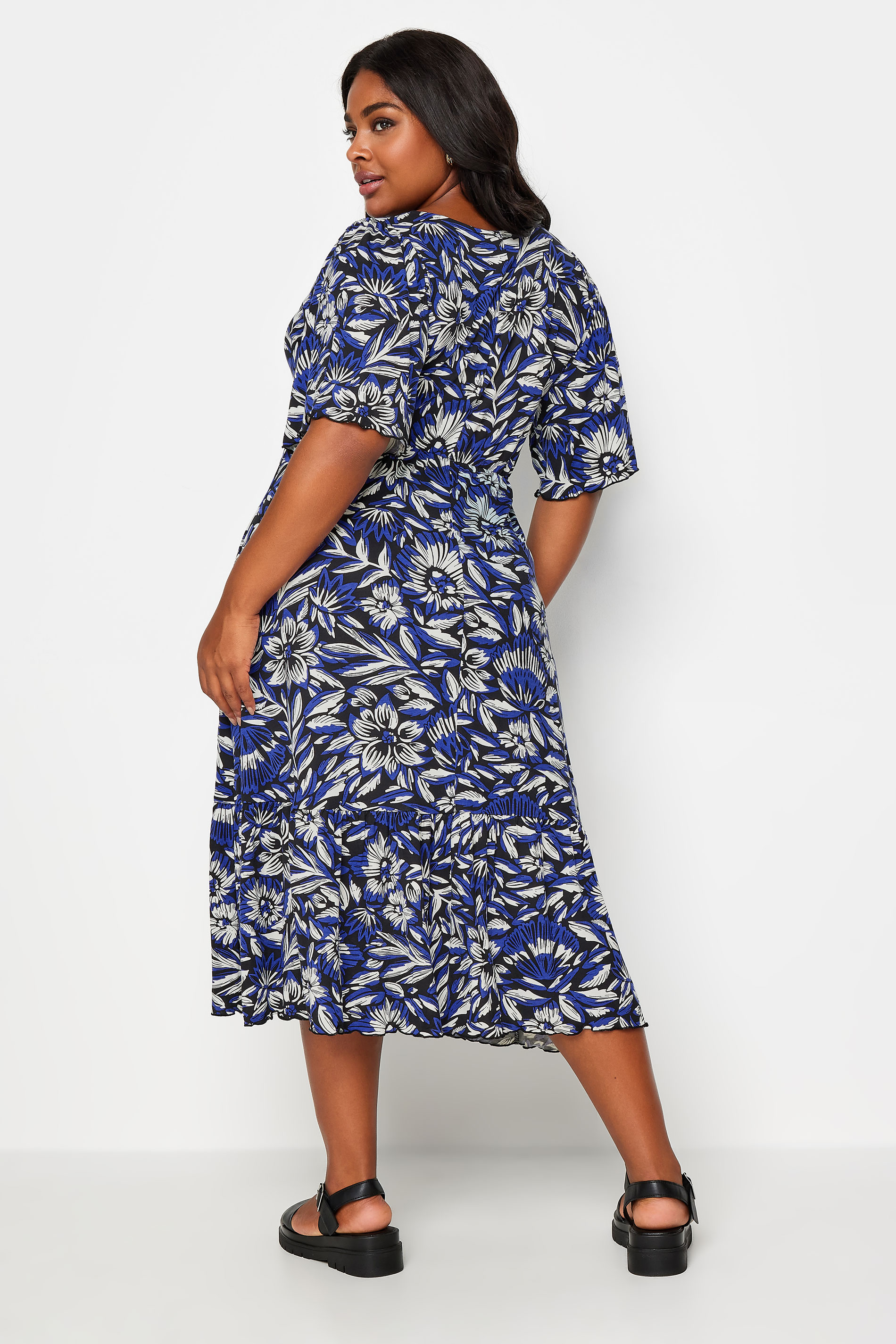 YOURS Plus Size Blue Floral Print Angel Sleeve Midi Dress | Yours Clothing 3