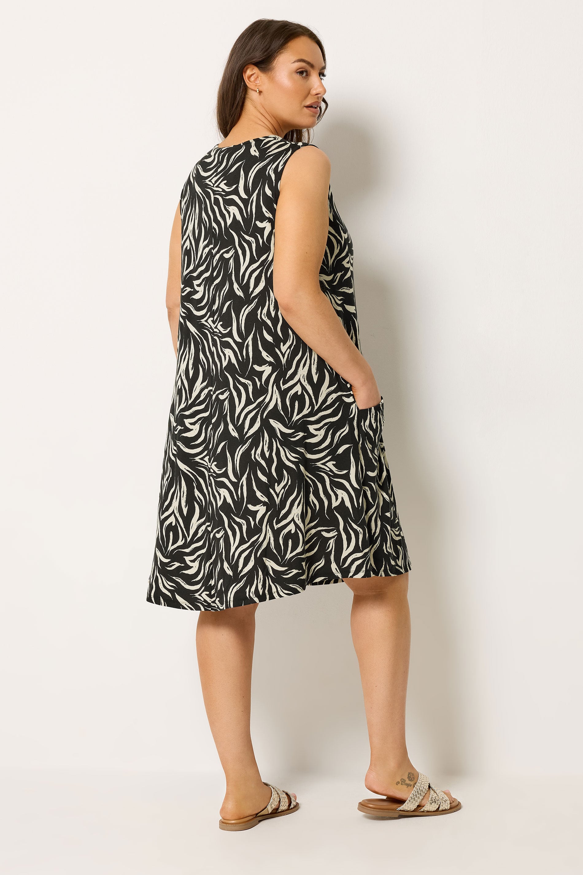 YOURS Plus Size Black Abstract Drape Pocket Dress | Yours Clothing 2
