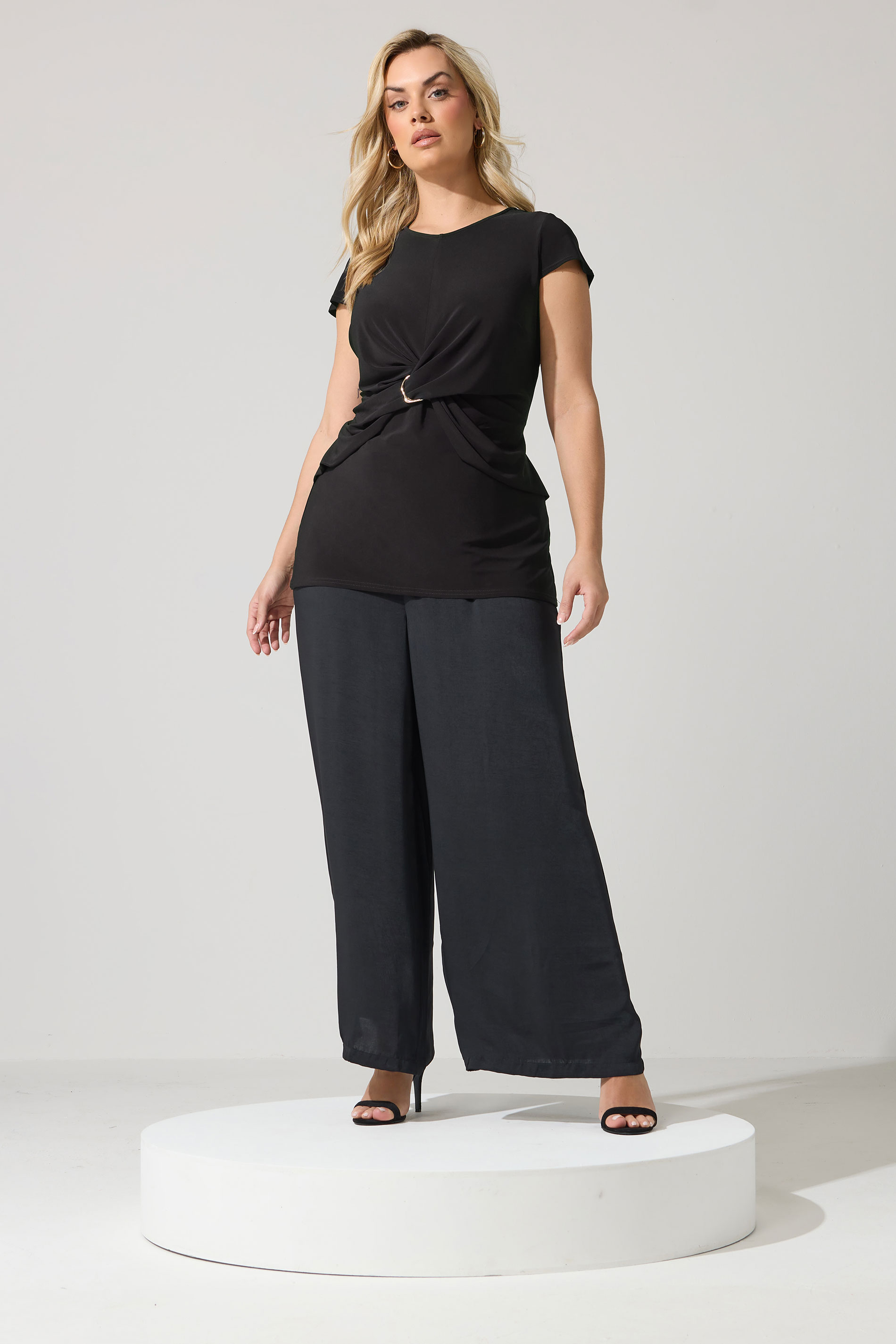 YOURS LONDON Plus Size Black Twist Front Top | Yours Clothing 1