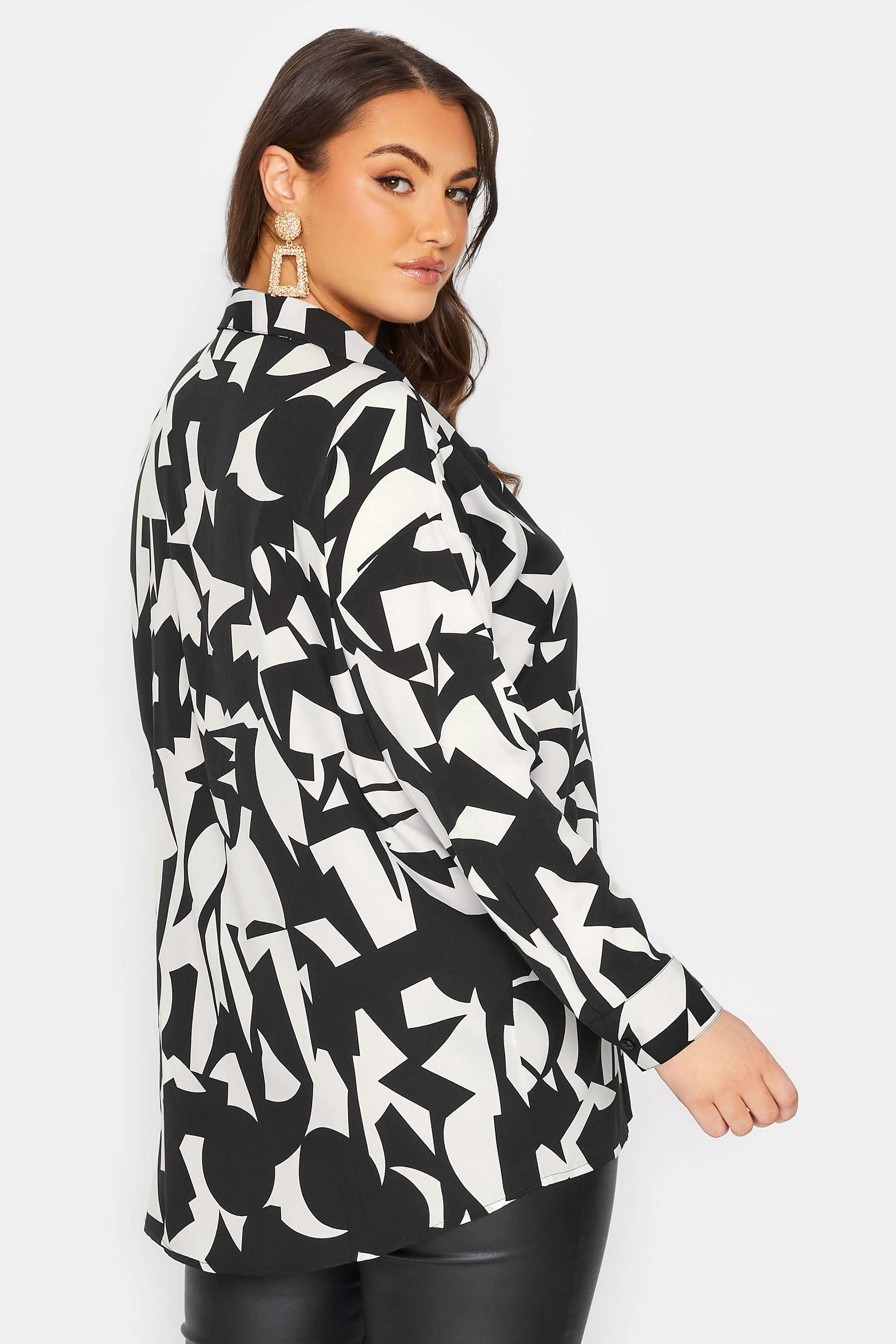 YOURS Plus Size Black & White Abstract Print Shirt | Yours Clothing 3