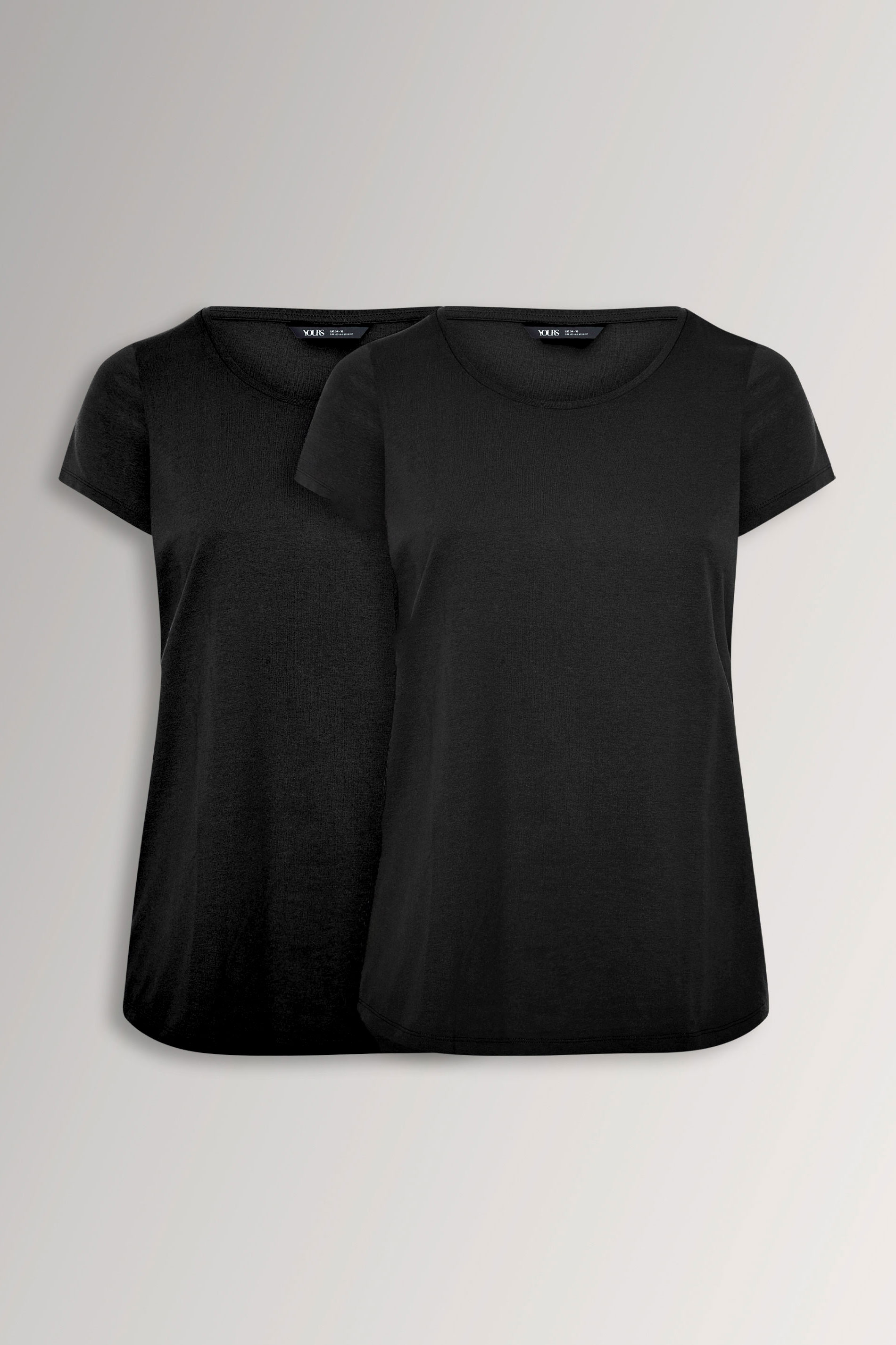 Yours Set Van Twee Paar Basic Tshirts Van Katoenmix In Zwart Size 46