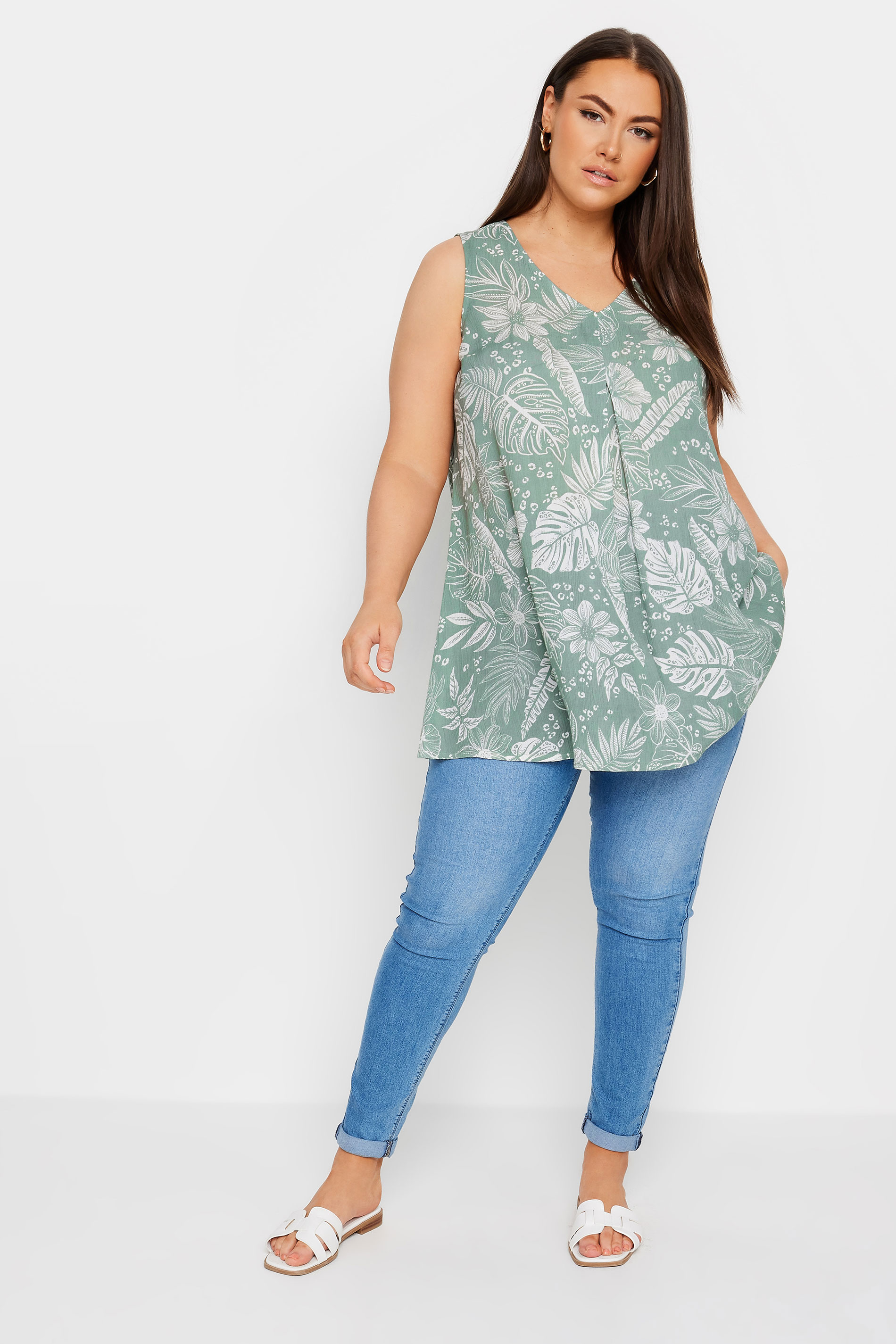 YOURS Plus Size Green Leaf Print Pleat Front Vest Top | Yours Clothing 2