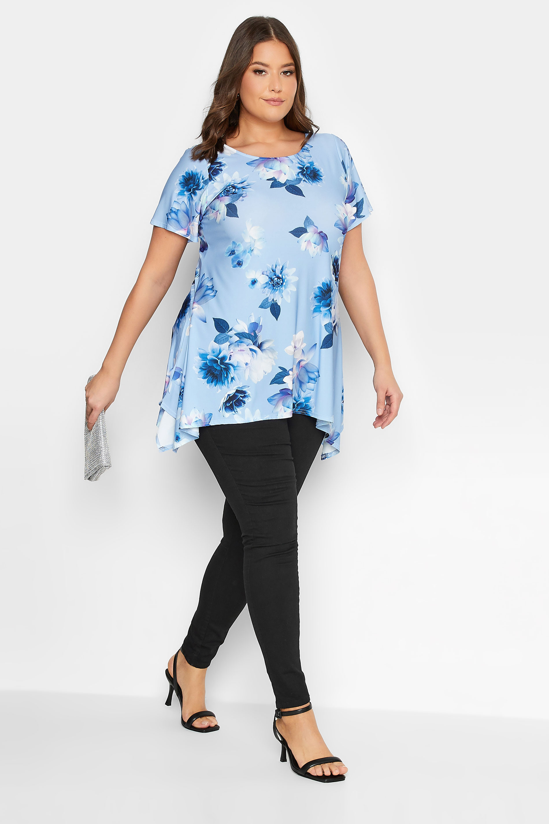 YOURS LONDON Plus Size Blue Floral Print Hanky Hem Top | Yours Clothing 2