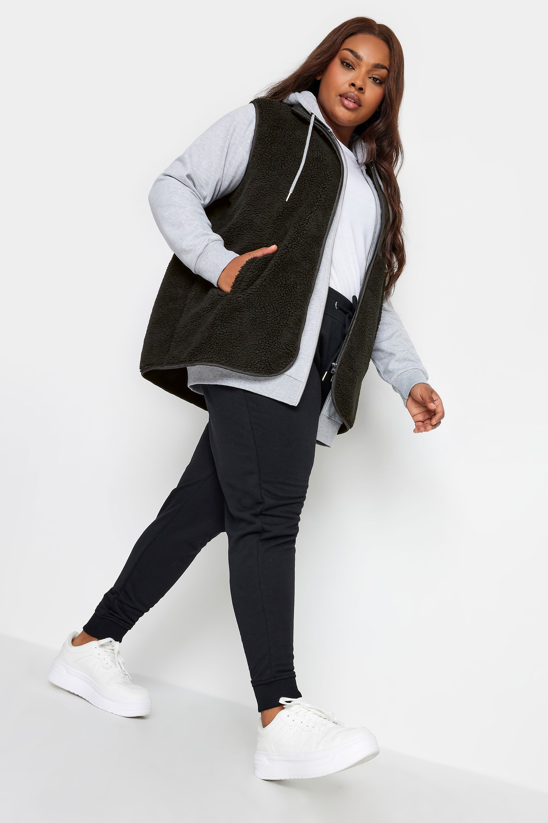 YOURS Plus Size Black Teddy Fleece Pocket Gilet