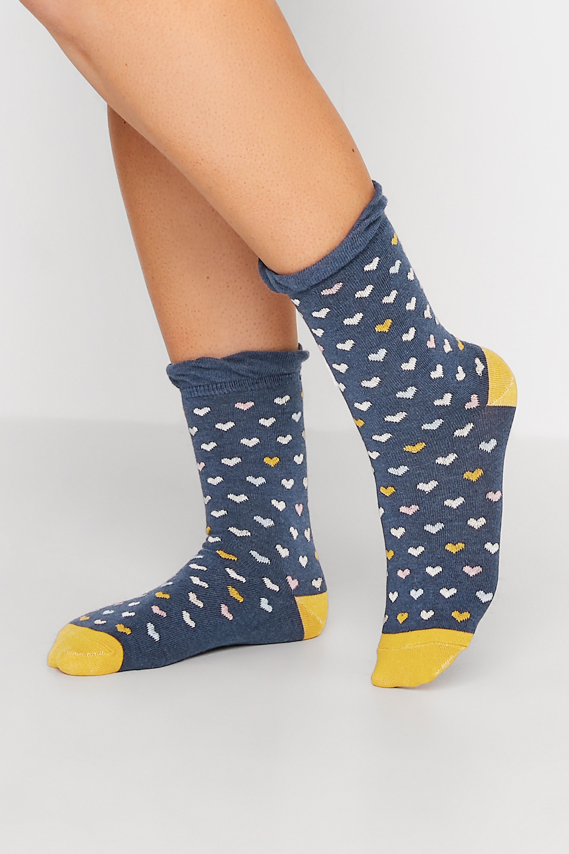 4 PACK Navy Blue Heart Print Ankle Socks | Yours Clothing 2