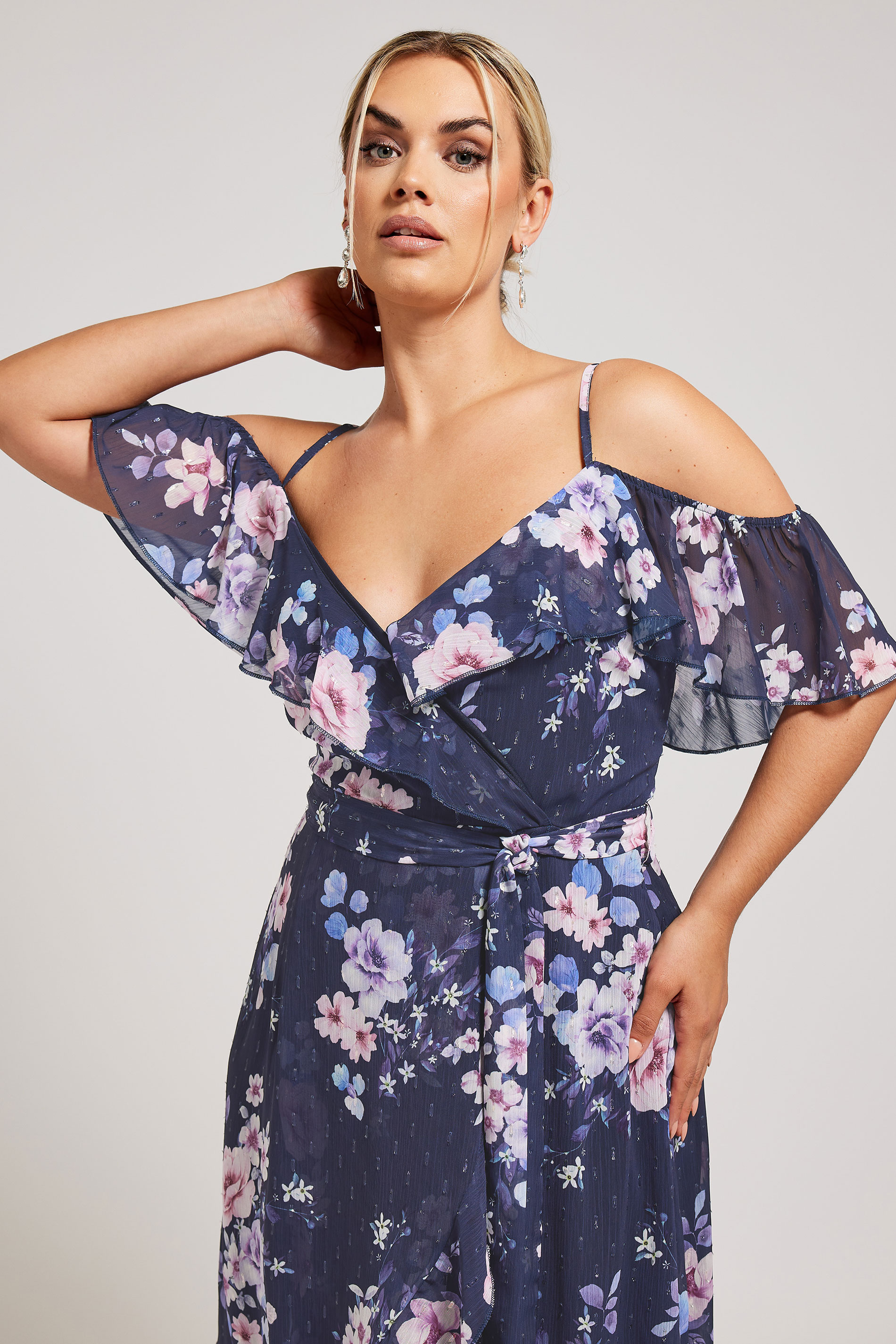 YOURS LONDON Plus Size Navy Blue Floral Print Ruffle Hem Dress | Yours Clothing 2