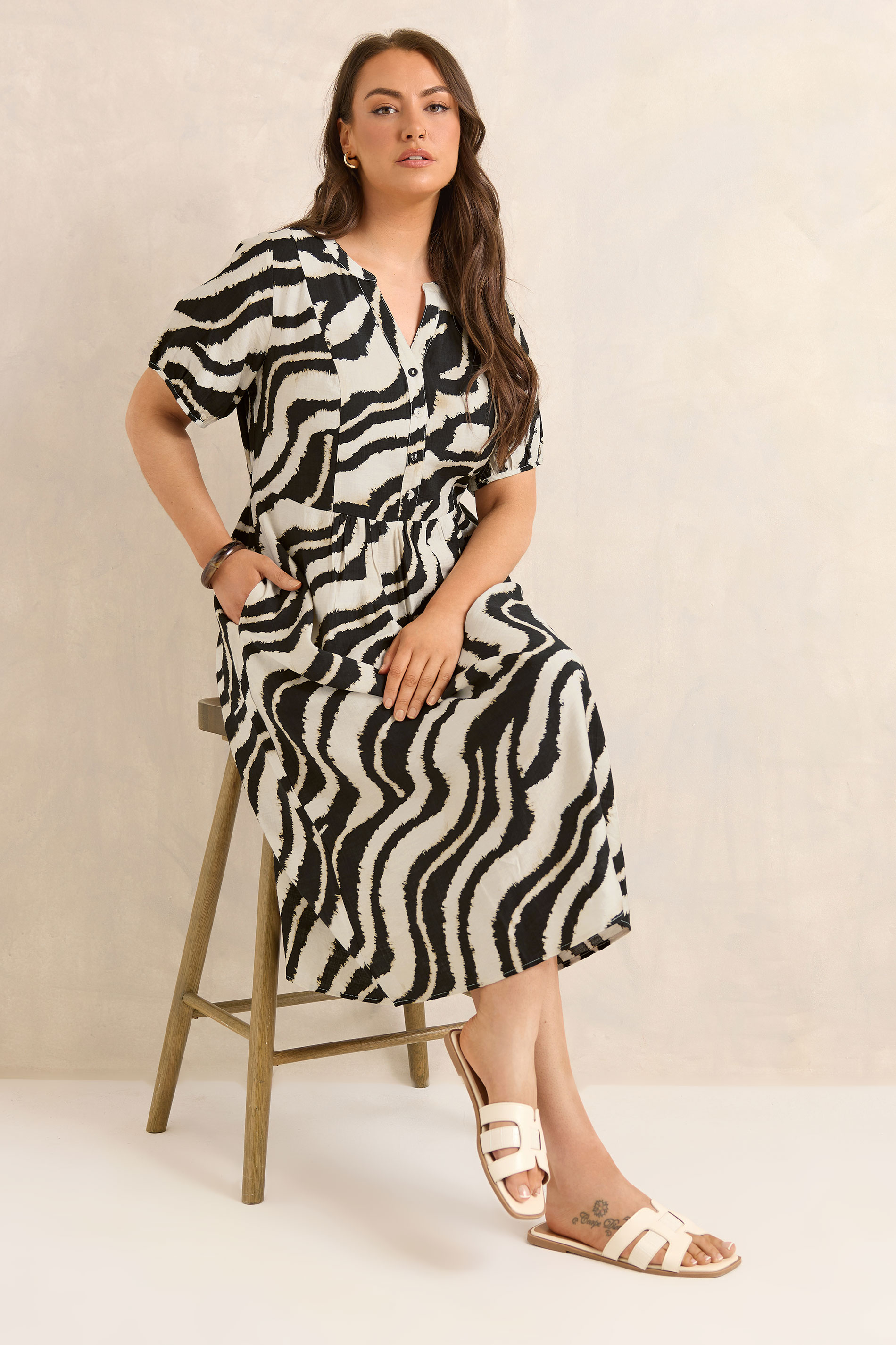 EVANS Plus Size Natural Brown Zebra Placket Midi Dress | Evans 2