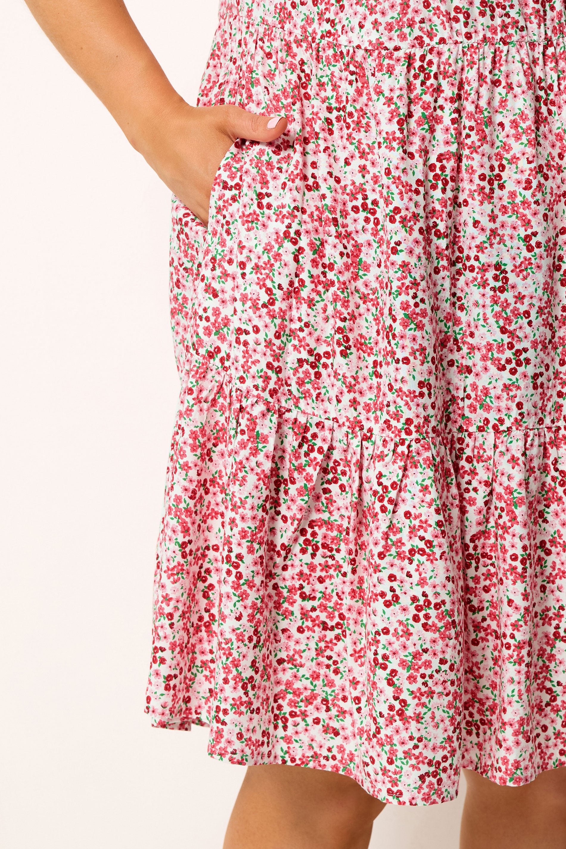 YOURS Plus Size Pink & White Floral Tiered Smock Dress | Yours Clothing 4