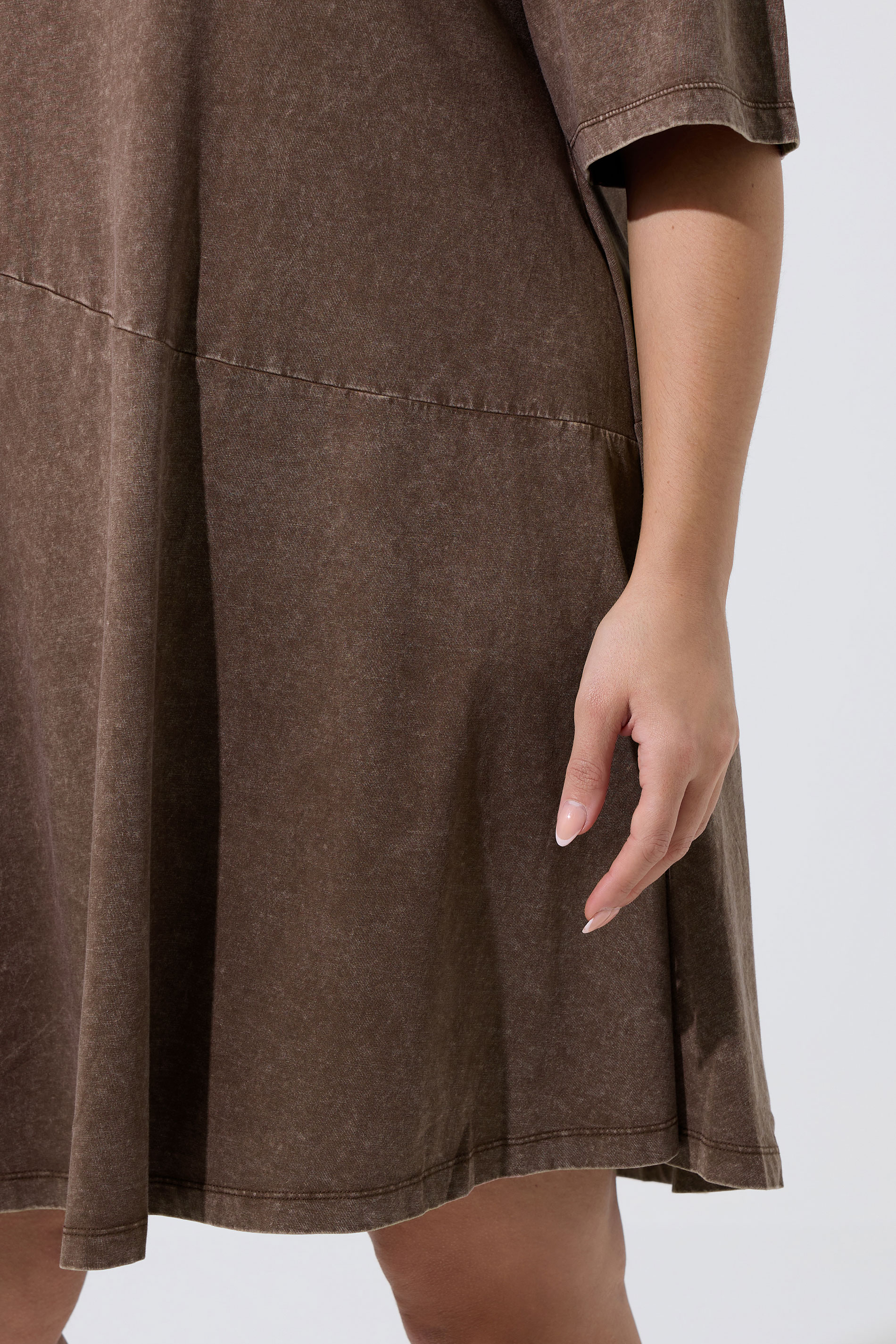 LIMITED COLLECTION Plus Size Chocolate Brown Acid Wash Dress | Yours Clothing 4