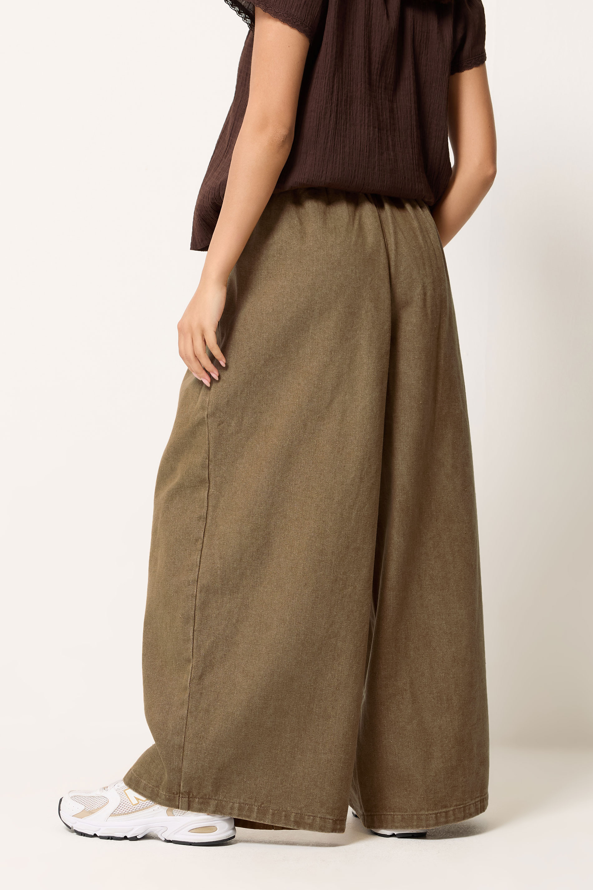 PixieGirl Petite Women's Brown Pleat Front Wide Leg Jeans | PixieGirl 2