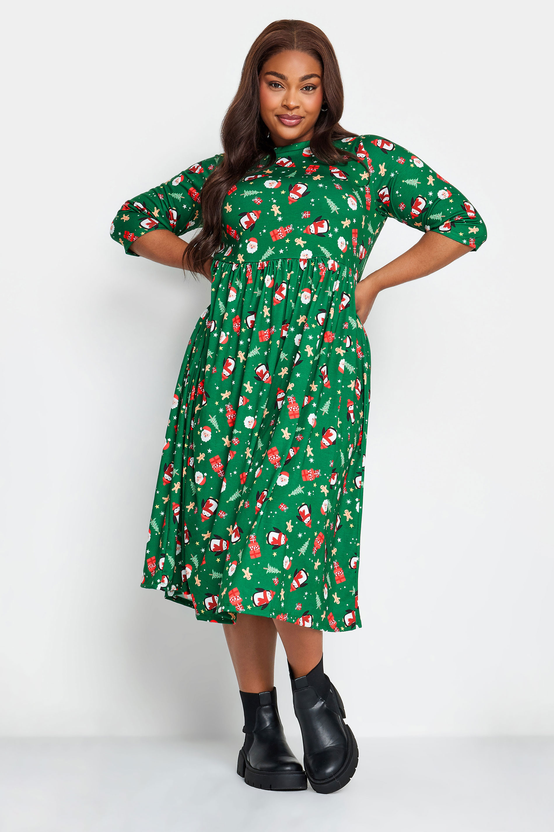LIMITED COLLECTION Plus Size Green Santa Print Christmas Smock Dress | Yours Clothing 3