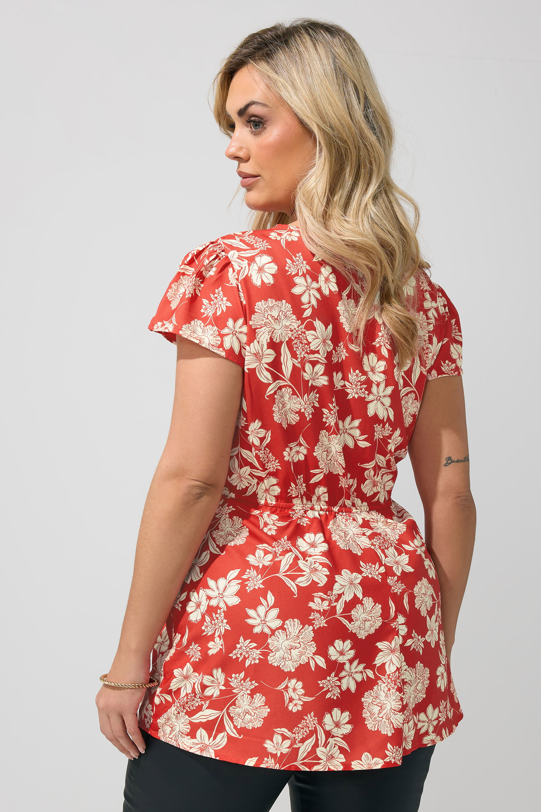 YOURS LONDON Plus Size Red Floral Twist Front Top | Yours Clothing 2