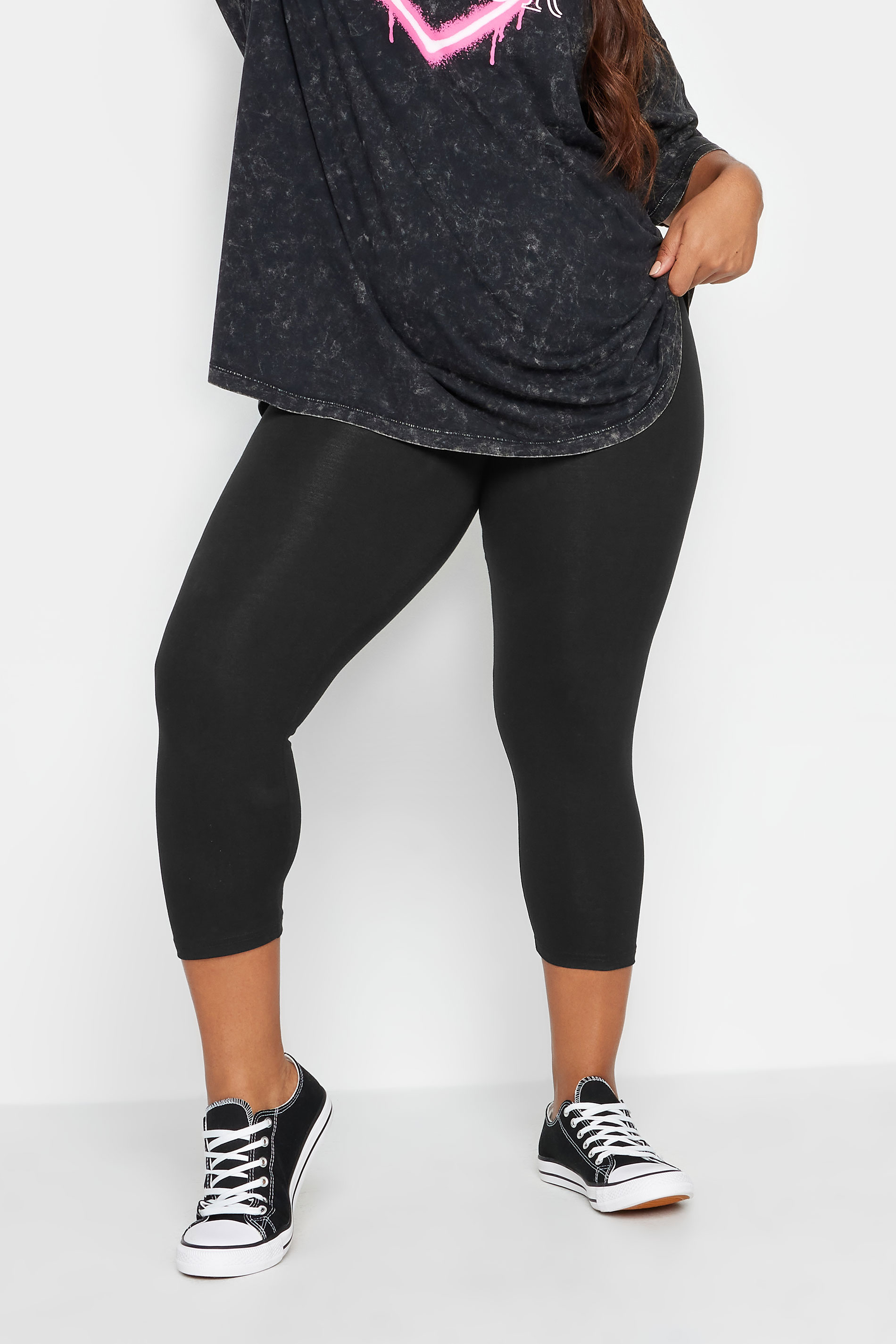 YOURS Curve Plus Size Black Cropped Leggings | Yours Clothing  2