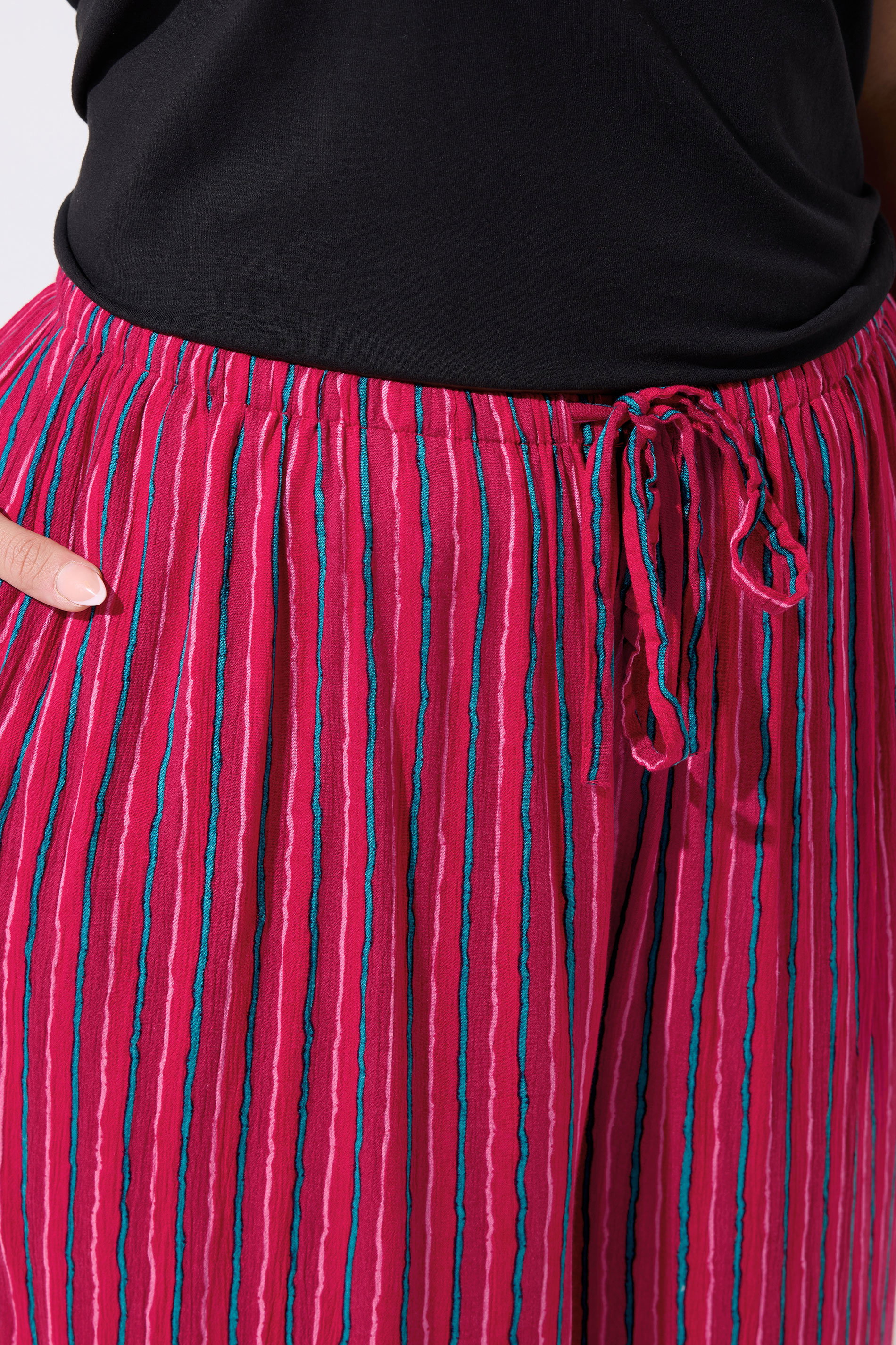LIMITED COLLECTION Plus Size Red Stripe Wide Leg Trousers | Yours Clothing 4