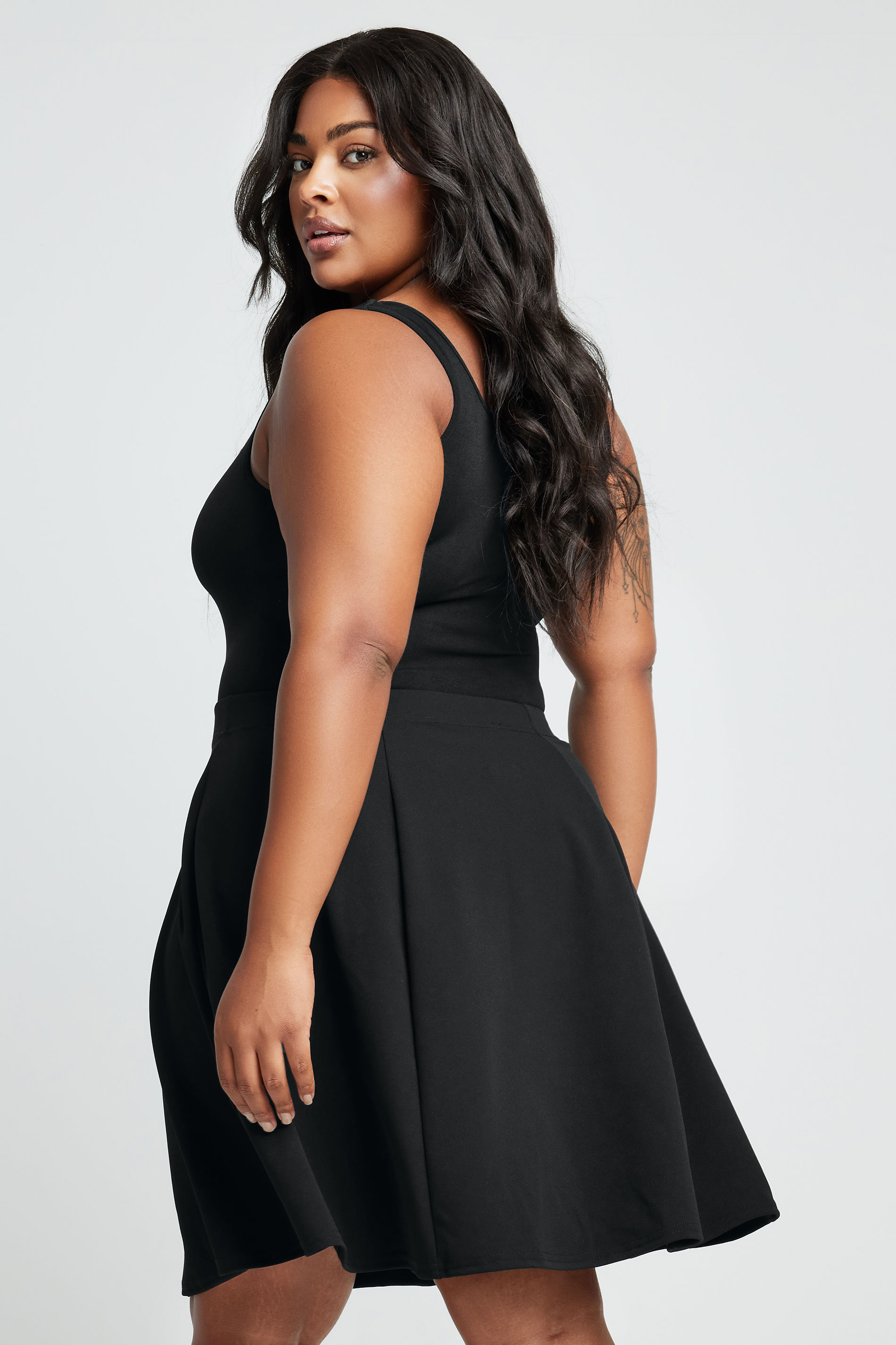 YOURS Plus Size Black Pleated Skirt | Yours Clothing 2