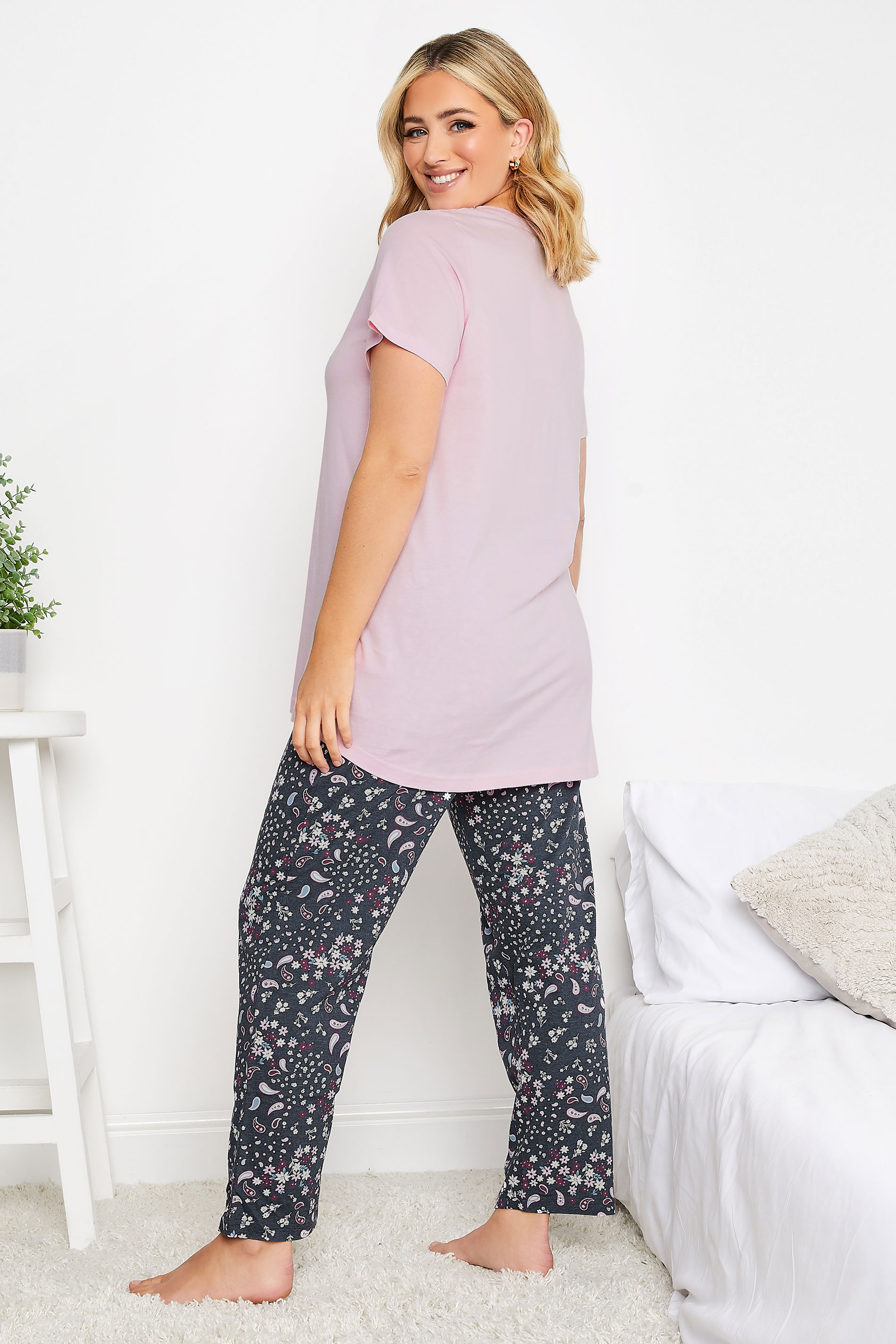 YOURS Curve Pink 'Don't Wake the Dreamer' Slogan Pyjama Set | Yours Clothing 3