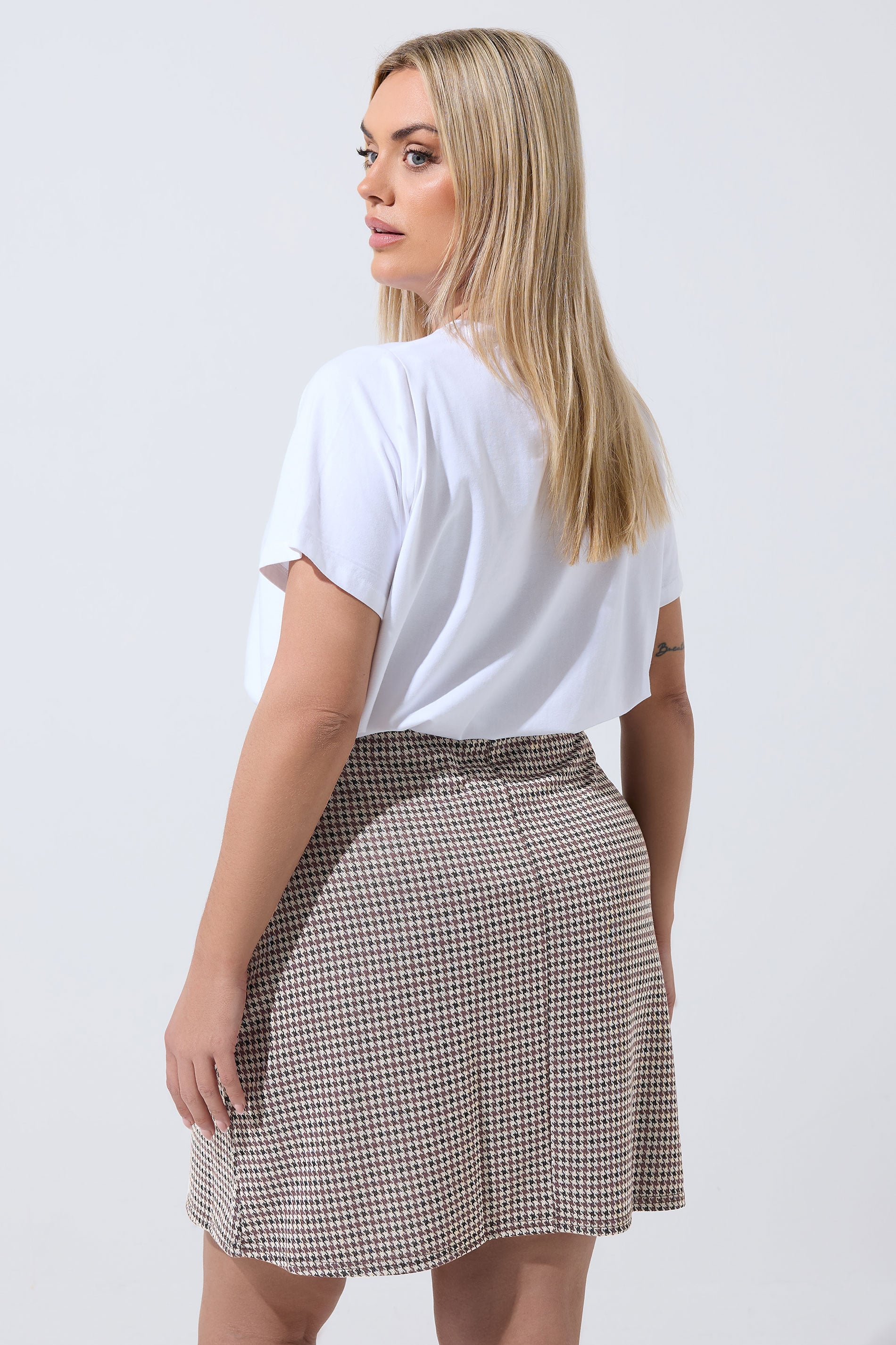 LIMITED COLLECTION Plus Size Beige Jacquard Mini Skirt | Yours Clothing 2