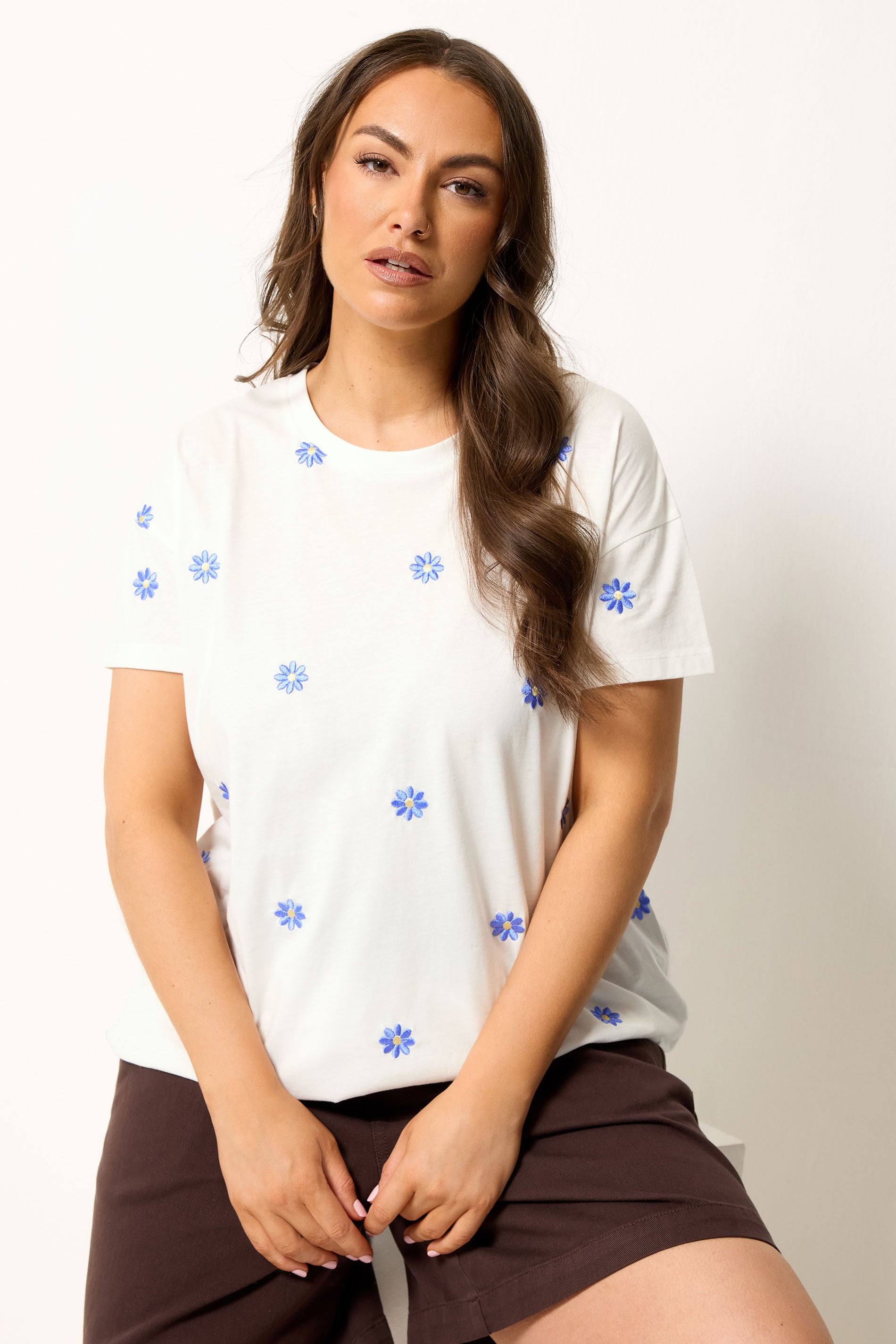 YOURS Plus Size White Embroidered Daisy T-Shirt | Yours Clothing 3