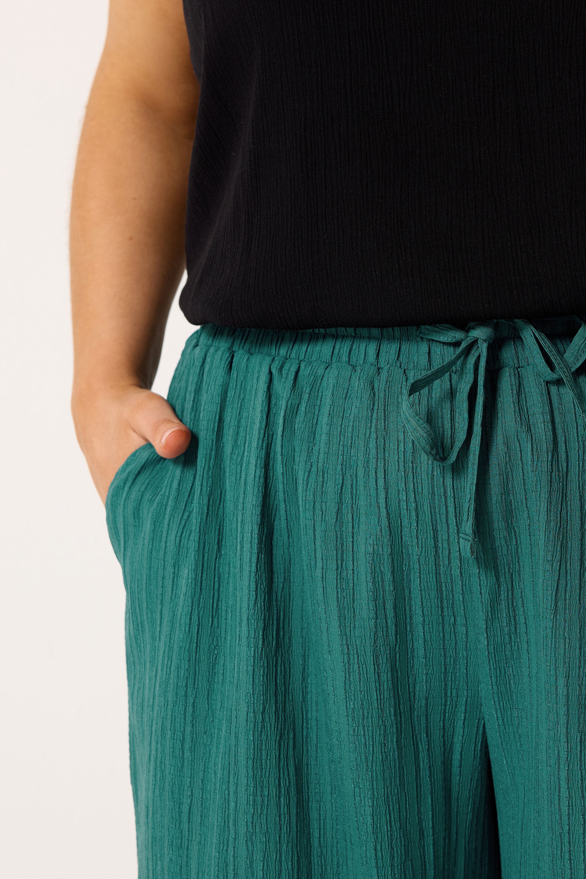 YOURS Plus Size Teal Textured Crop Trousers | Yours Clothing 4