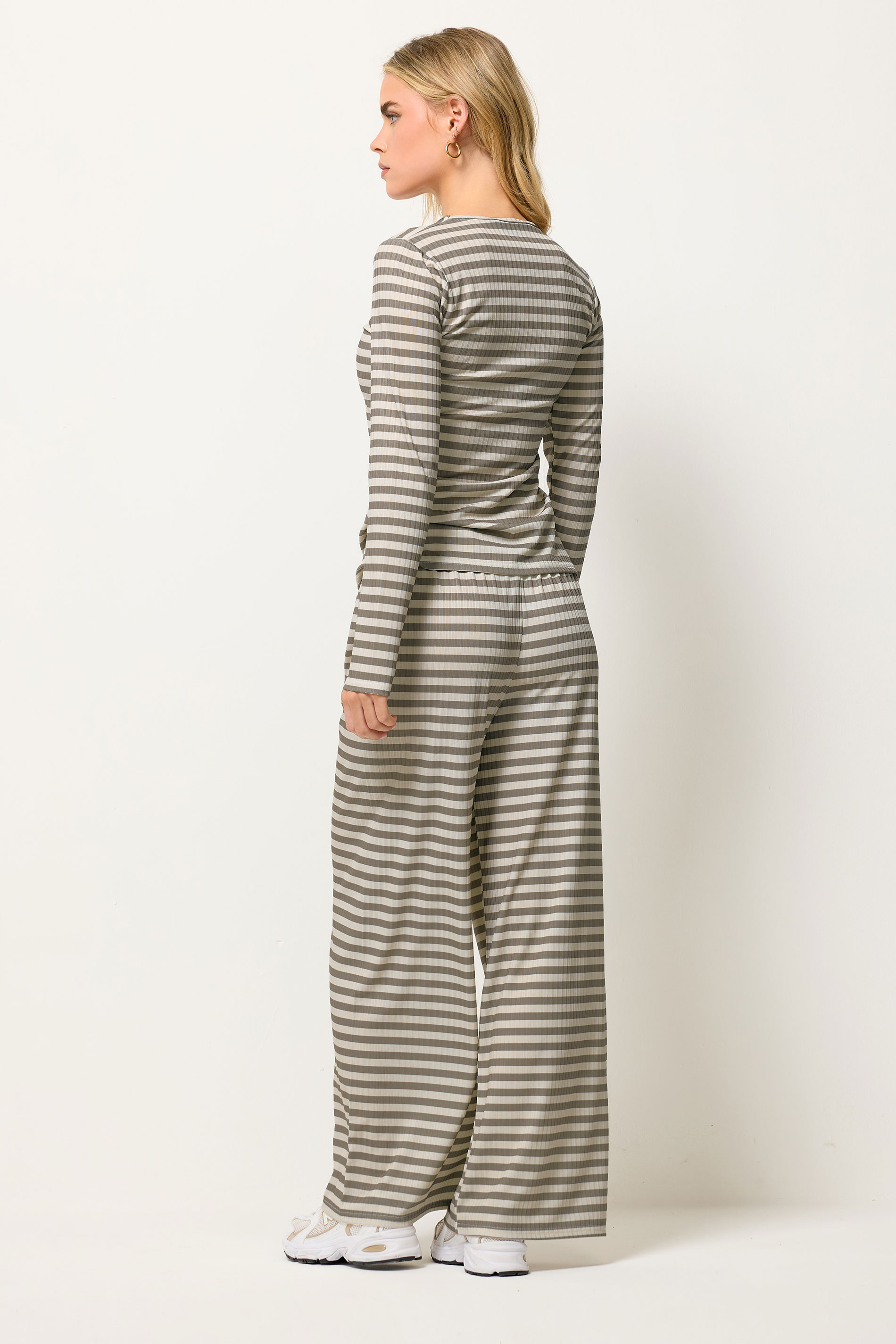 PixieGirl Petite Women's Set Cream Stripe T-Shirt & Wide Leg Trouser | PixieGirl  2