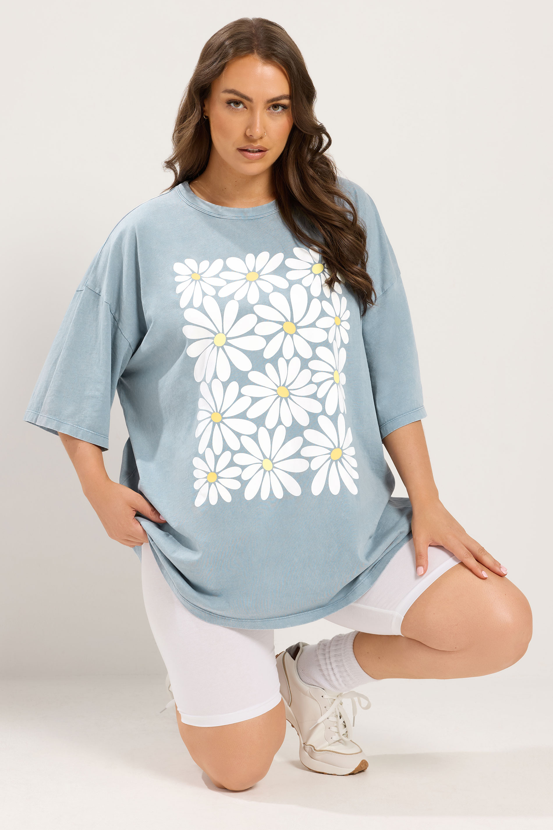 YOURS Plus Size Light Blue Acid Wash Boxy Daisy Print T-Shirt | Yours Clothing 3