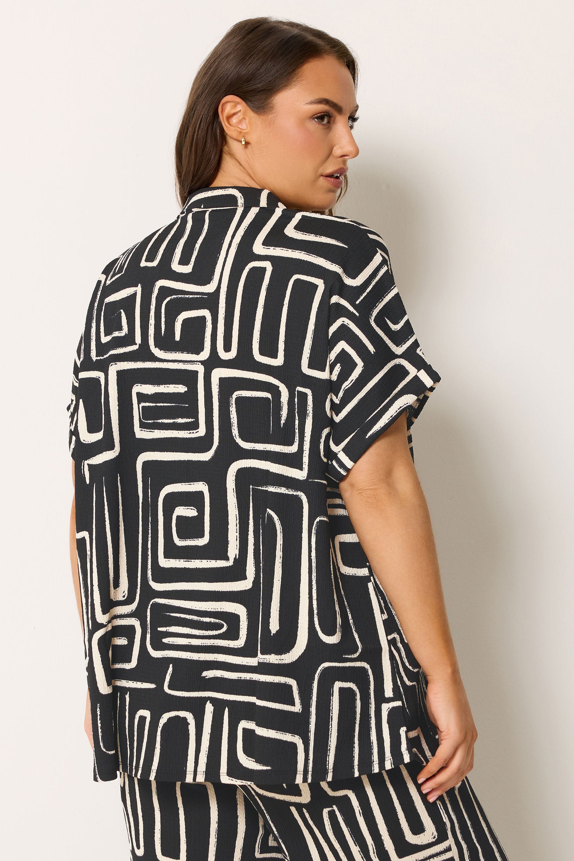 YOURS Plus Size Black Abstract Textured Boxy Top | Yours Clothing 2