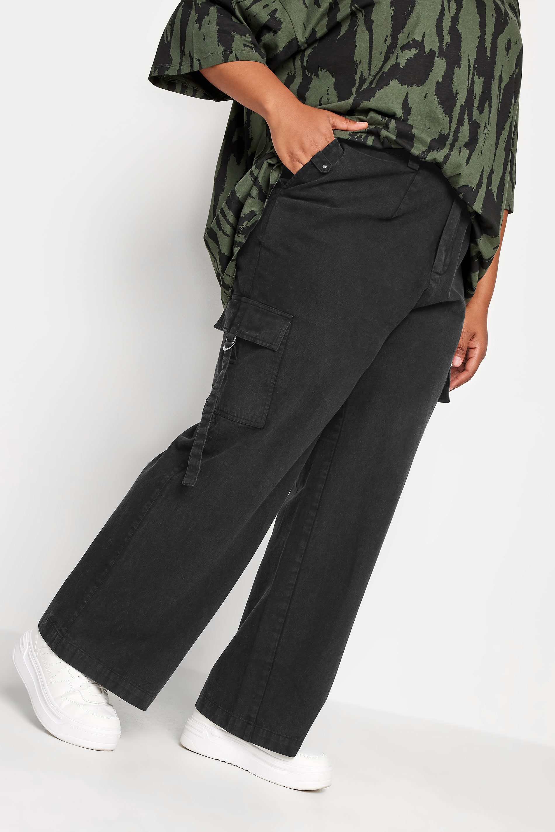 YOURS Plus Size Black Wide Leg Twill Cargo Trousers | Yours Clothing 1