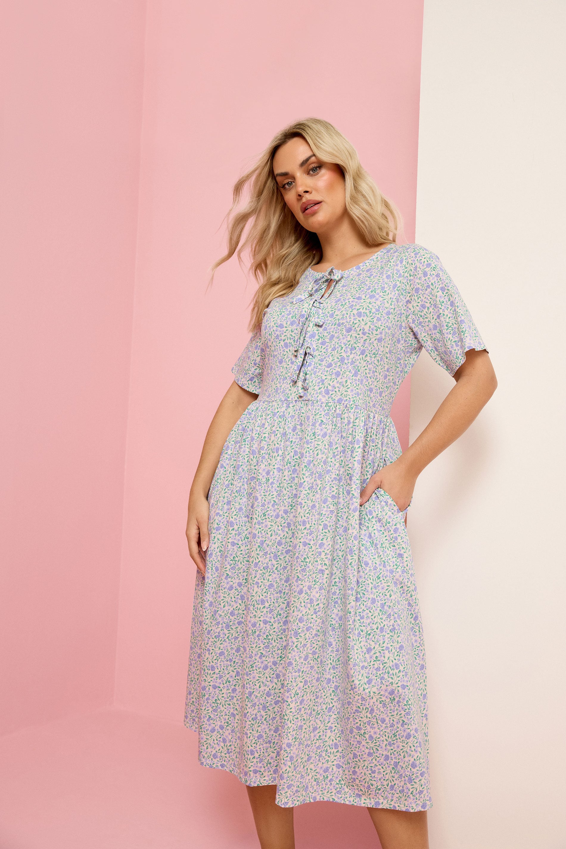 YOURS Plus Size Ivory White Ditsy Throw On Dress | Yours Clothing 3