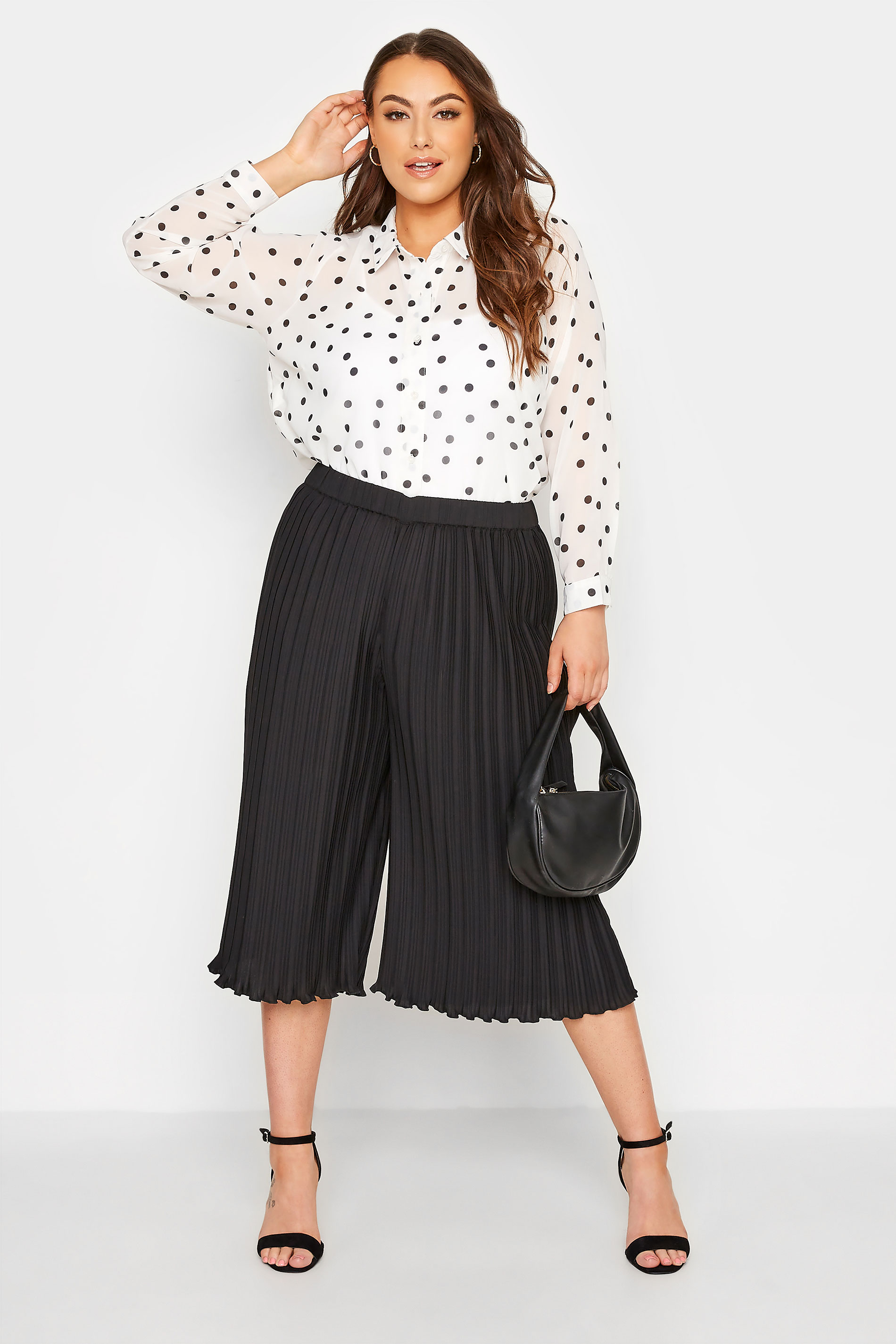 YOURS LONDON Plus Size Black Pleated Culottes | Yours Clothing 2
