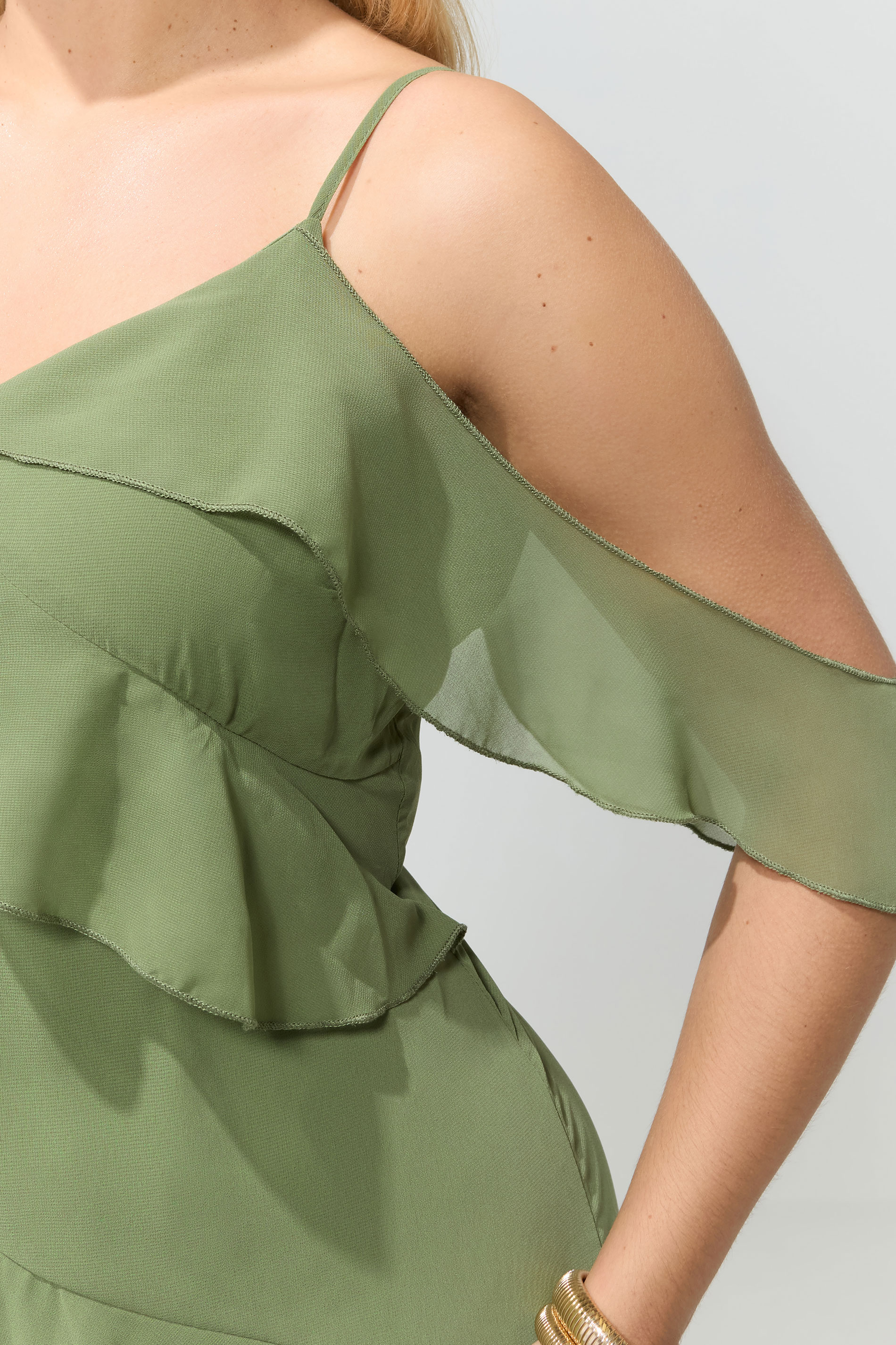 YOURS LONDON Plus Size Olive Green Ruffle Cold Shoulder Dress | Yours Clothing 5