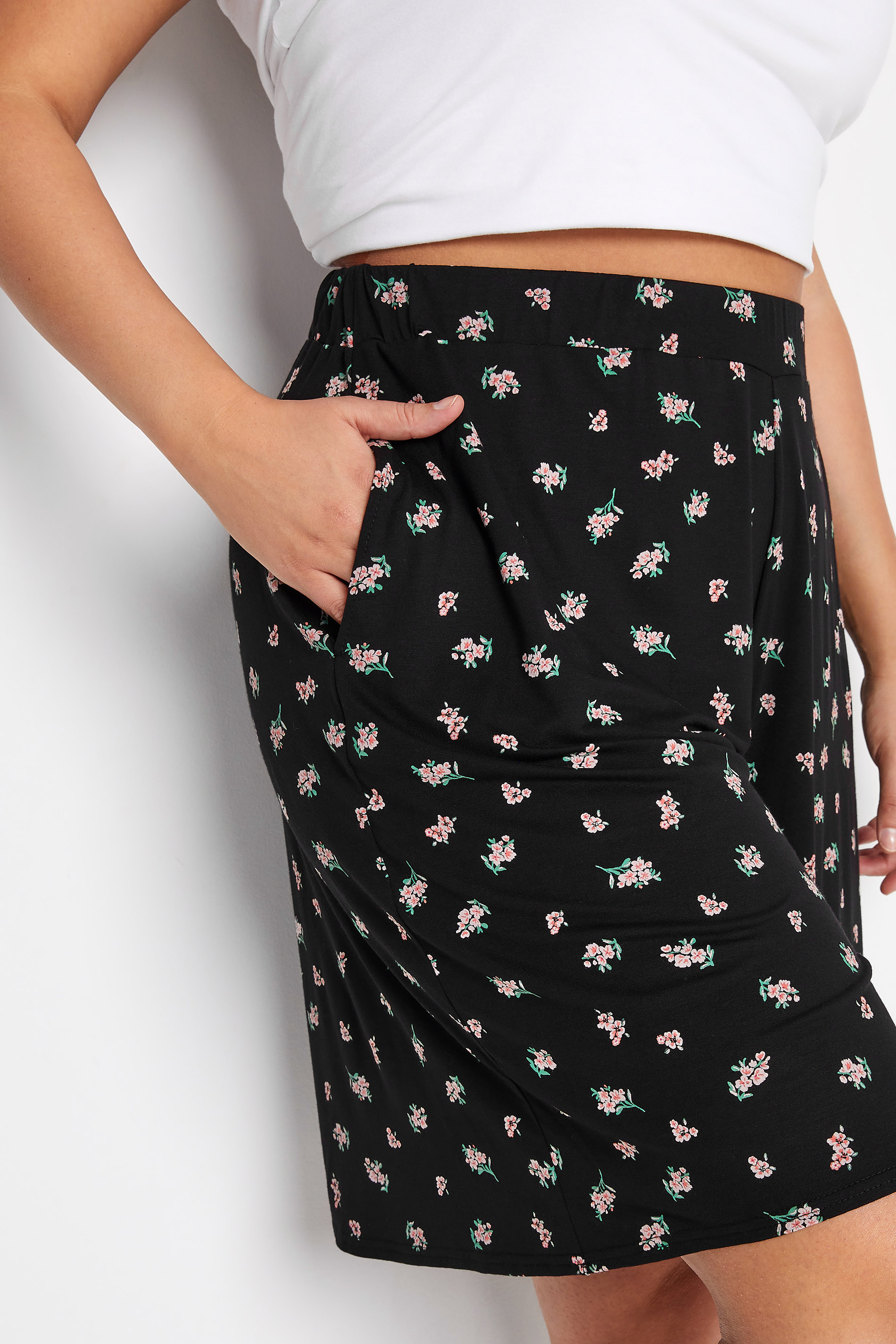 Plus Size Black Ditsy Floral Jersey Shorts | Yours Clothing 3