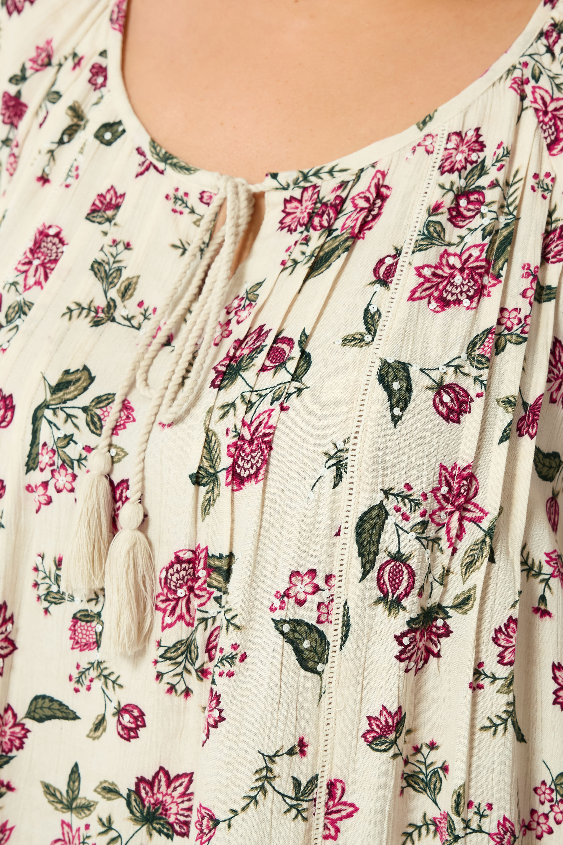 YOURS Plus Size Ivory White Floral Tie Detail Top | Yours Clothing 4