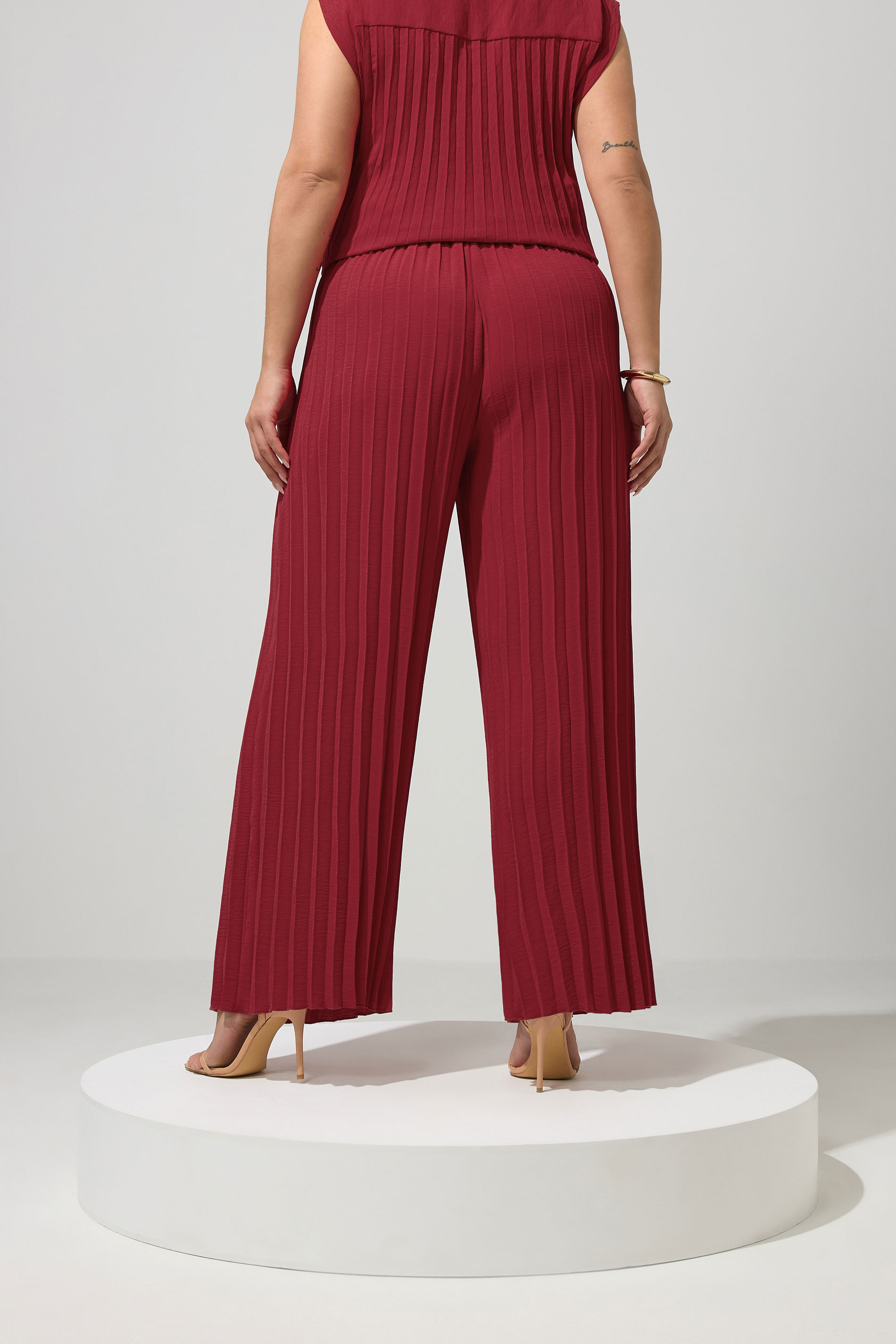 YOURS LONDON Plus Size Red Pleated Trousers | Yours Clothing 2